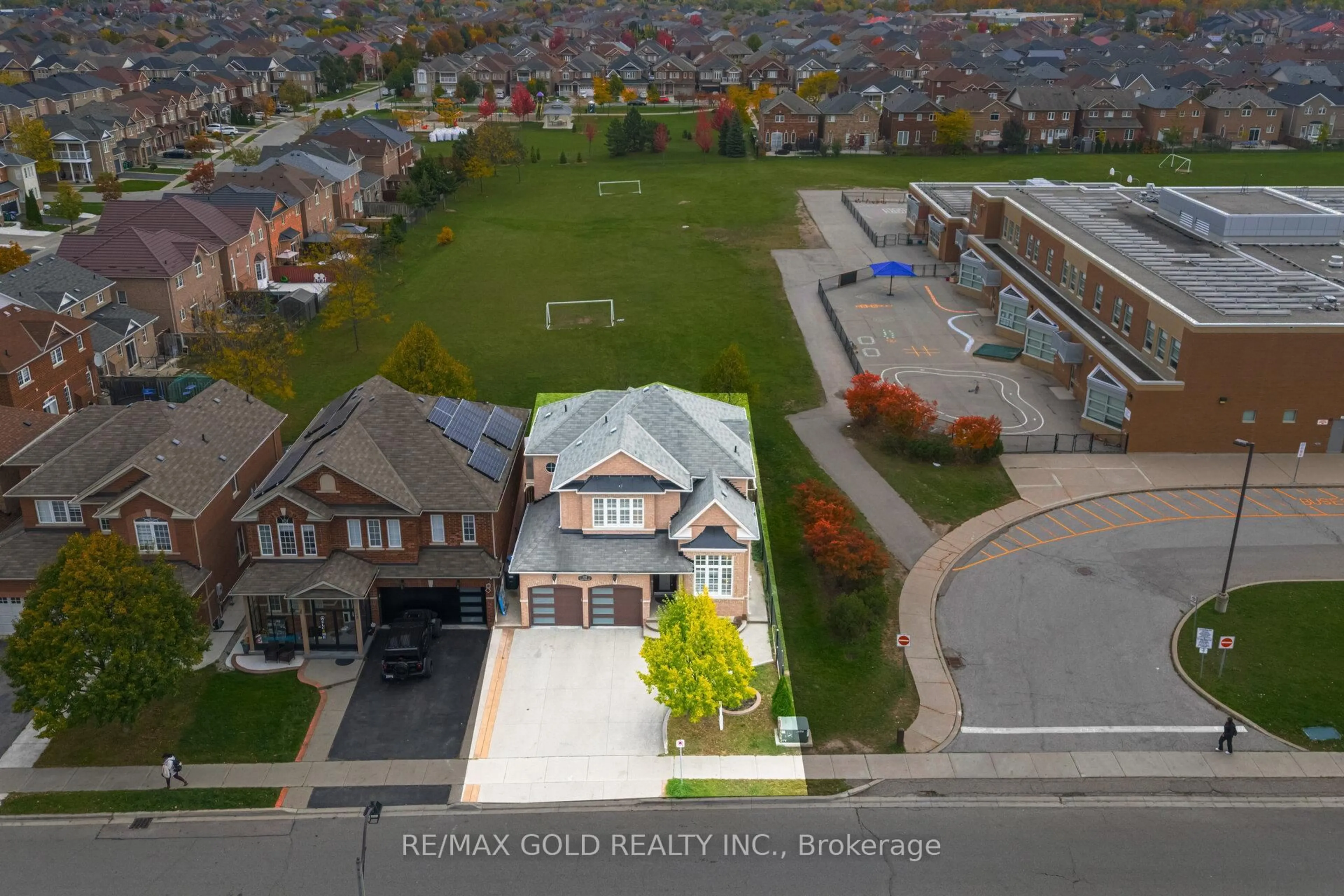 A pic from outside/outdoor area/front of a property/back of a property/a pic from drone, street for 225 Father Tobin Rd, Brampton Ontario L6R 0G3