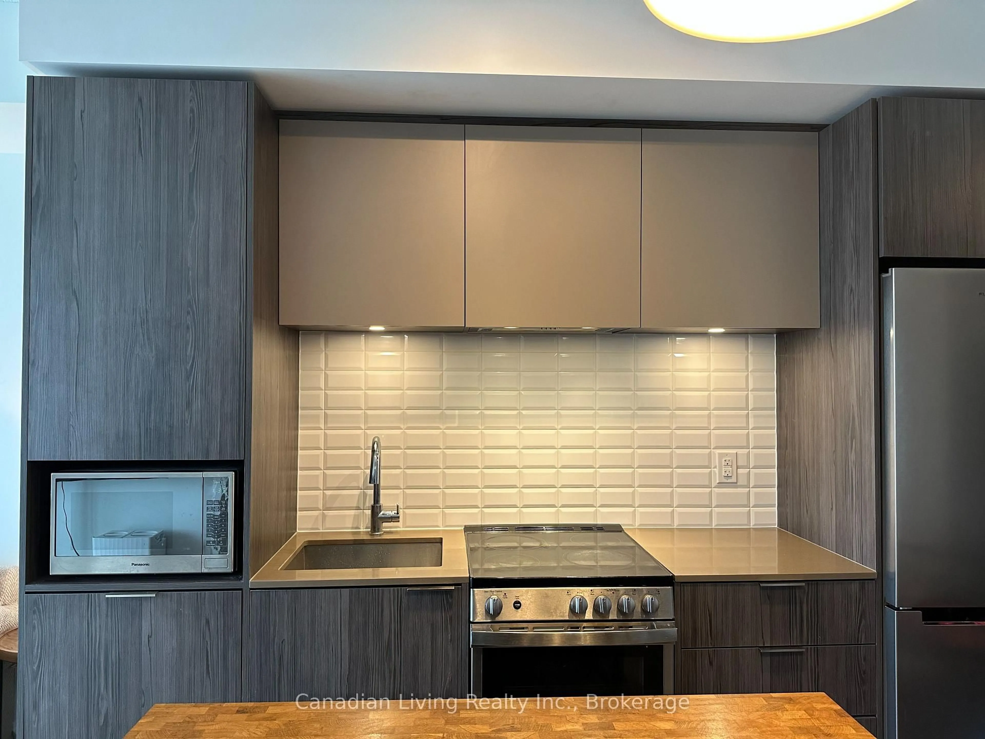Standard kitchen, unknown for 70 Annie Craig Dr #601, Toronto Ontario M8V 0G2