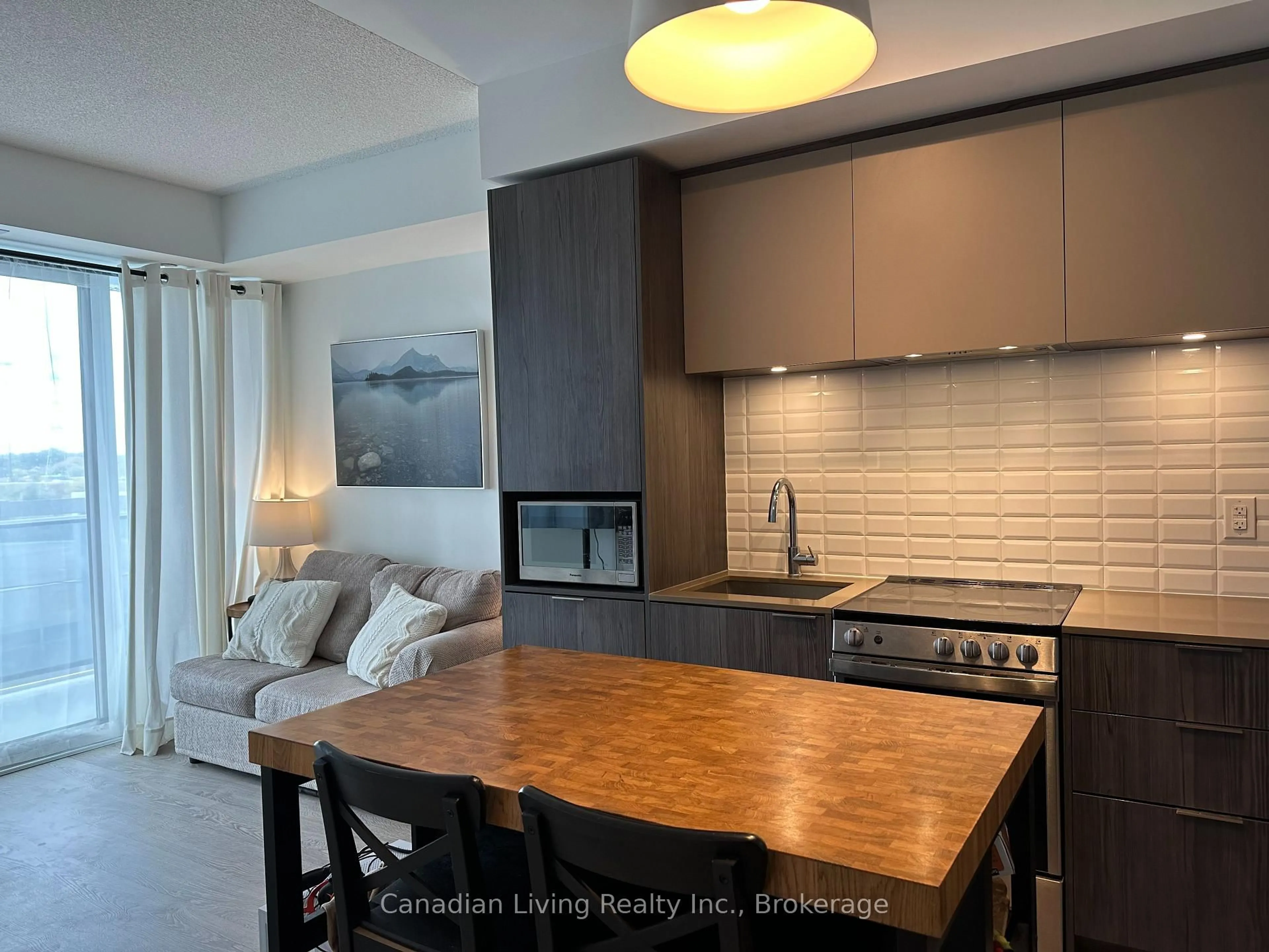 Open concept kitchen, unknown for 70 Annie Craig Dr #601, Toronto Ontario M8V 0G2