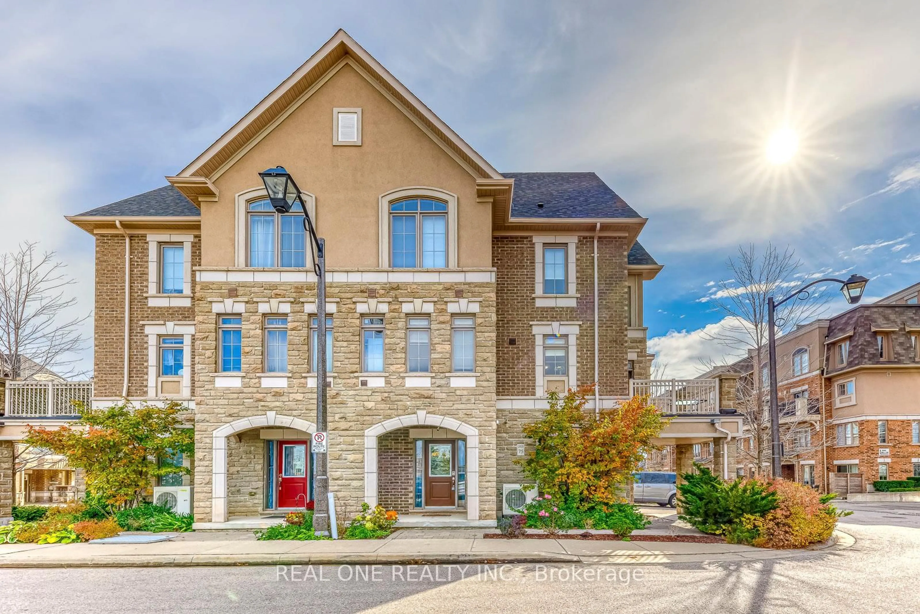 Home with brick exterior material, street for 2435 Greenwich Dr #75, Oakville Ontario L6M 0S4