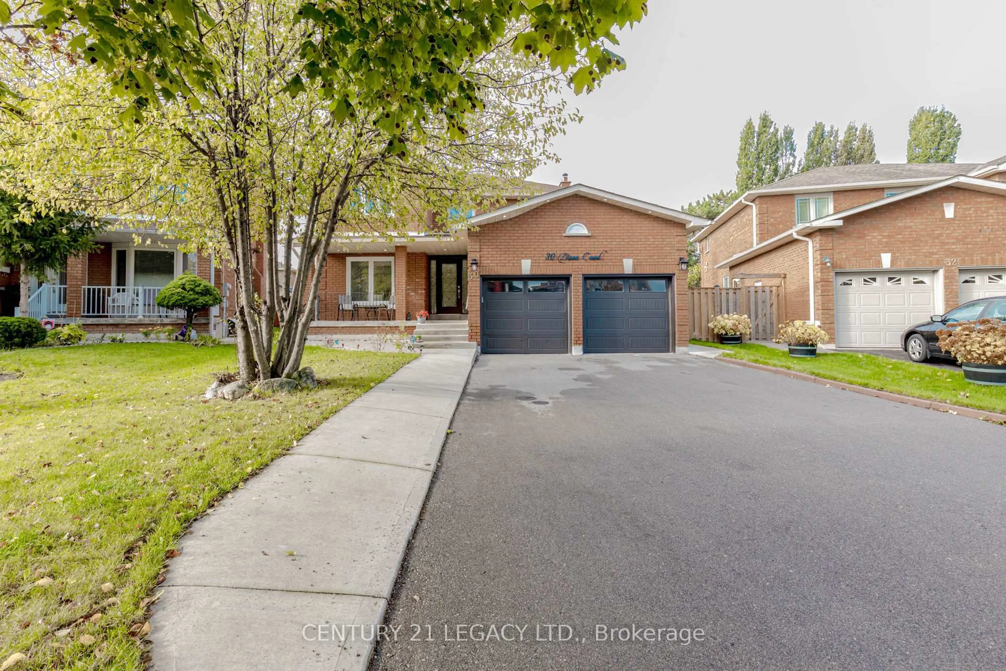 Unknown for 30 Diane Crt, Brampton Ontario L6Y 3E2