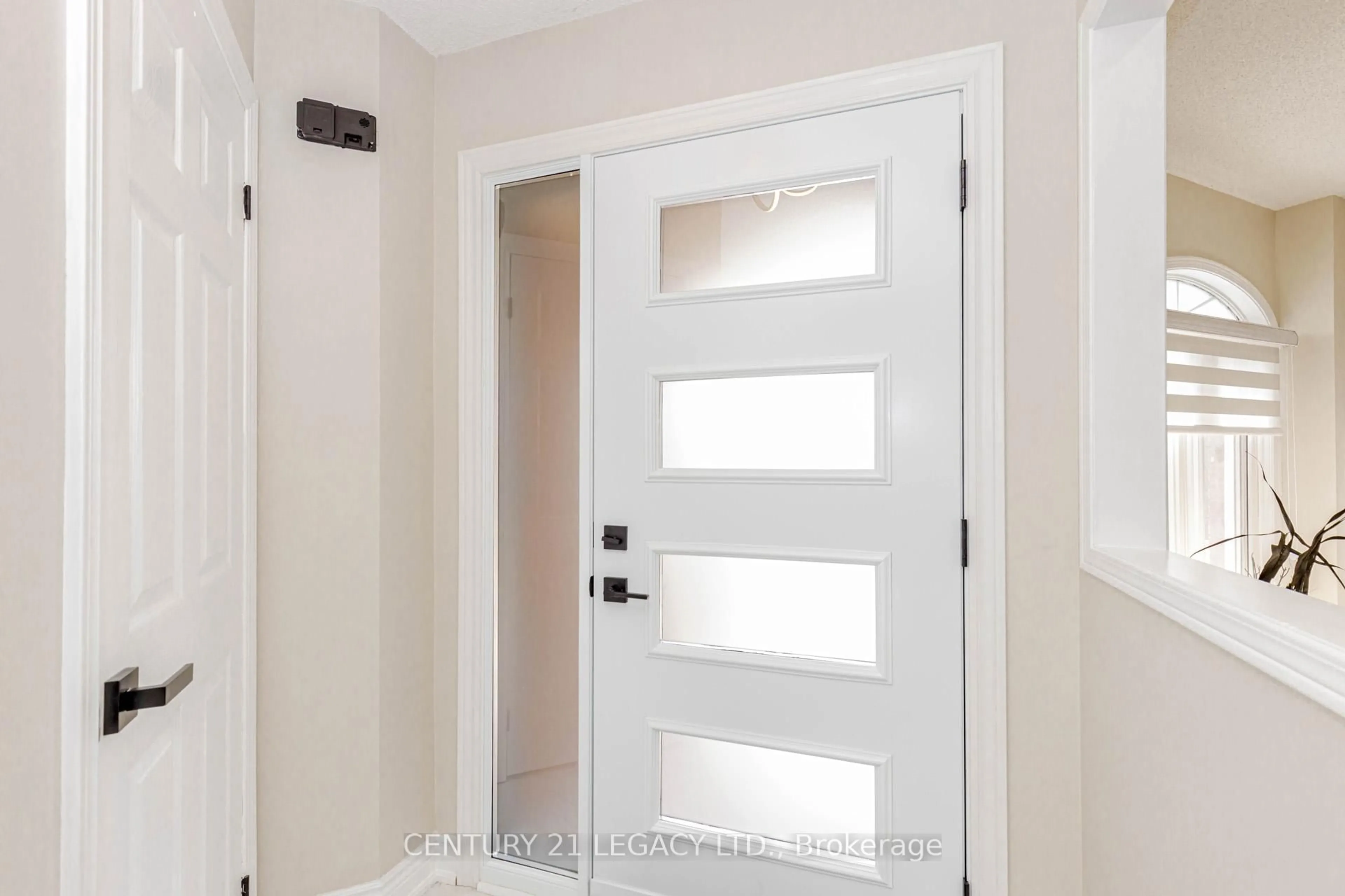 Indoor entryway for 23 Alaskan Summit Crt, Brampton Ontario L6R 1P1