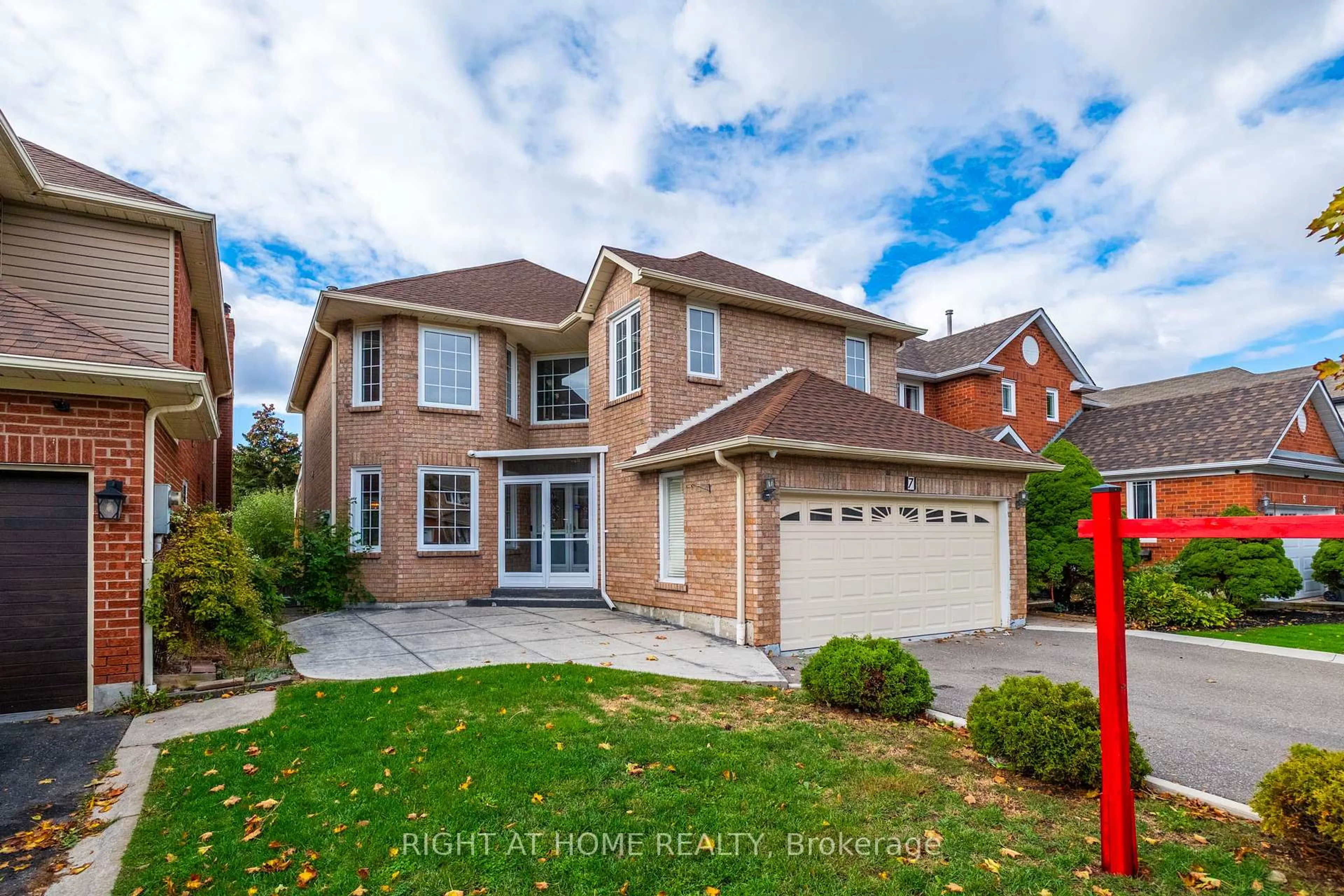 Home with brick exterior material, street for 7 Lord Simcoe Dr, Brampton Ontario L6S 5G4