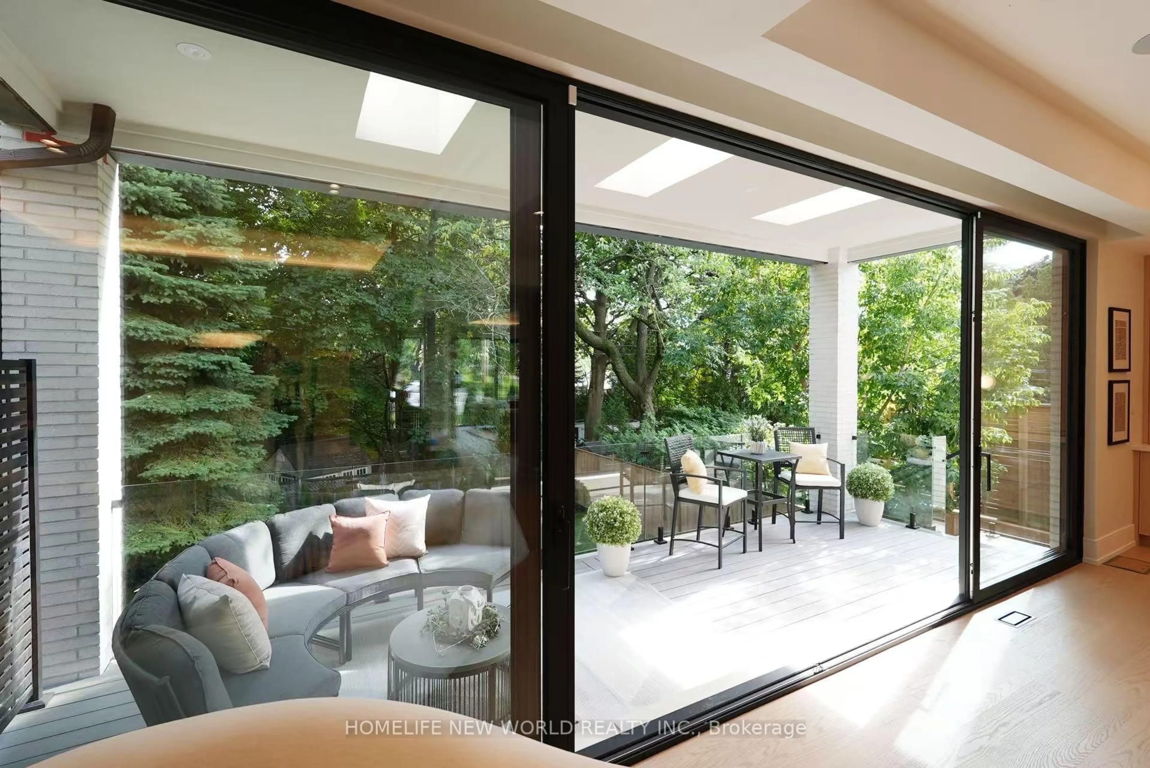 Patio, unknown for 30 Orchard Cres, Toronto Ontario M8Z 3E1