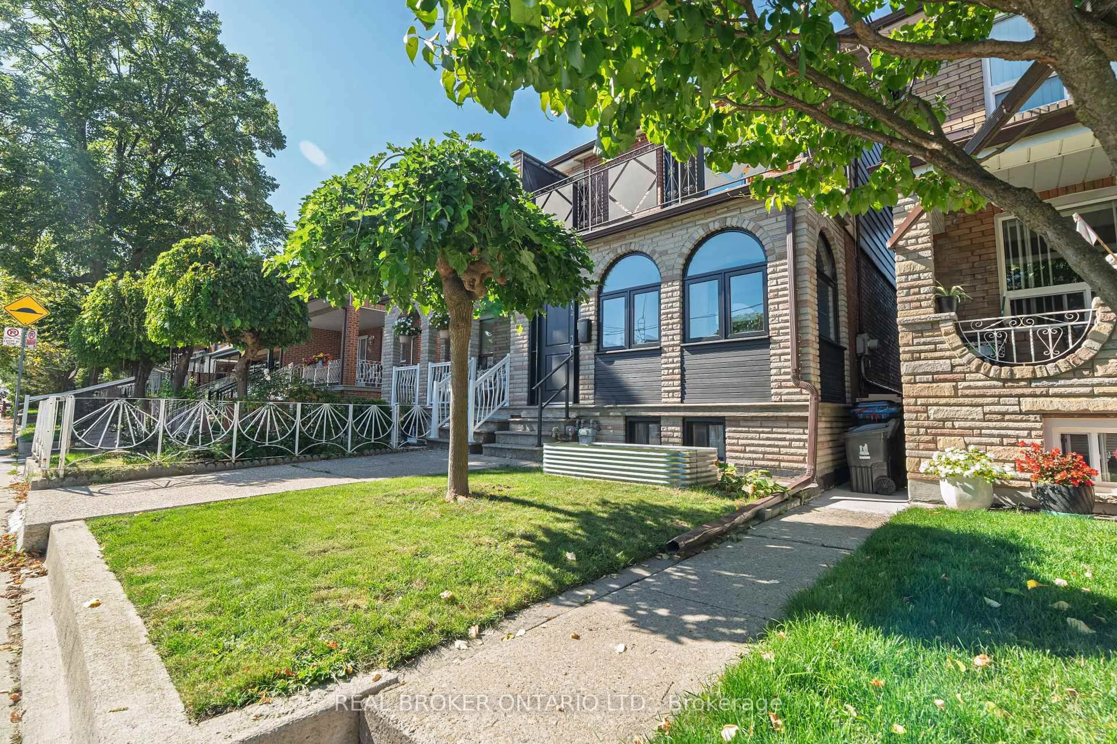 Home with brick exterior material, street for 204 Earlscourt Ave, Toronto Ontario M6E 4B1