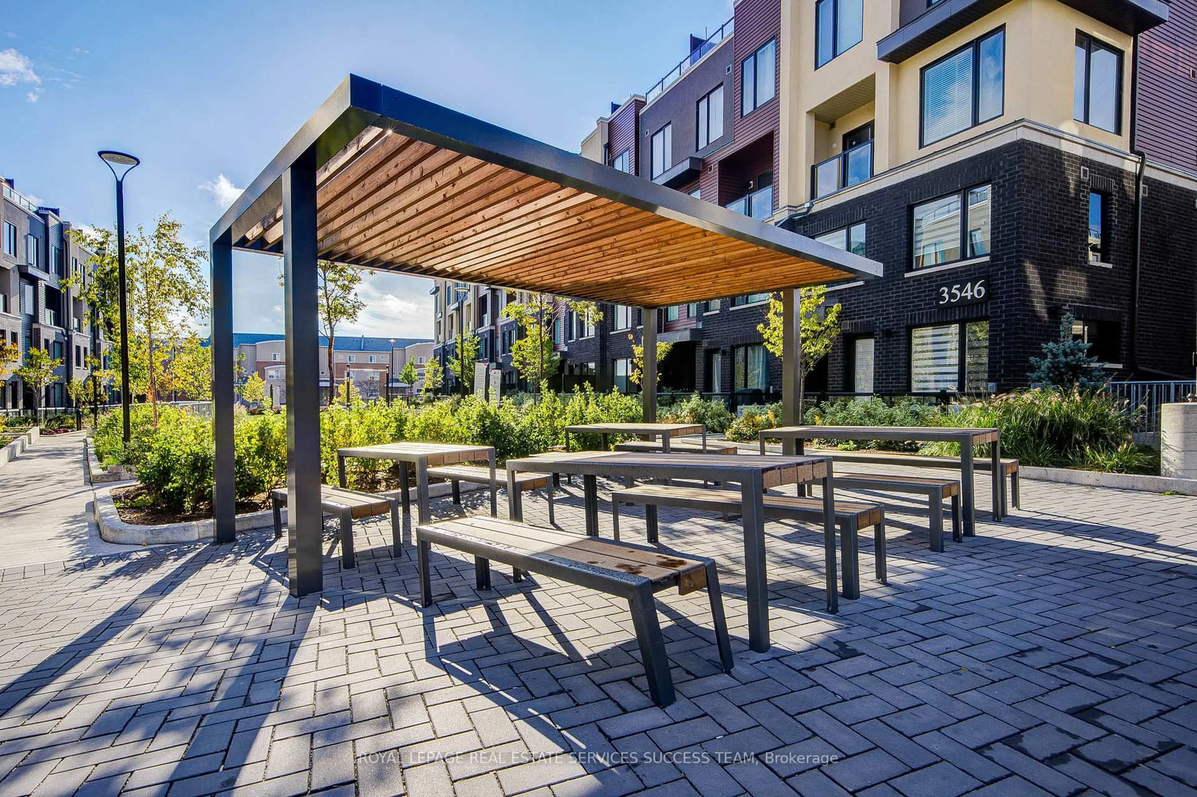 Patio, street for 3546 Colonial Dr ## 2, Mississauga Ontario L5L 0C1