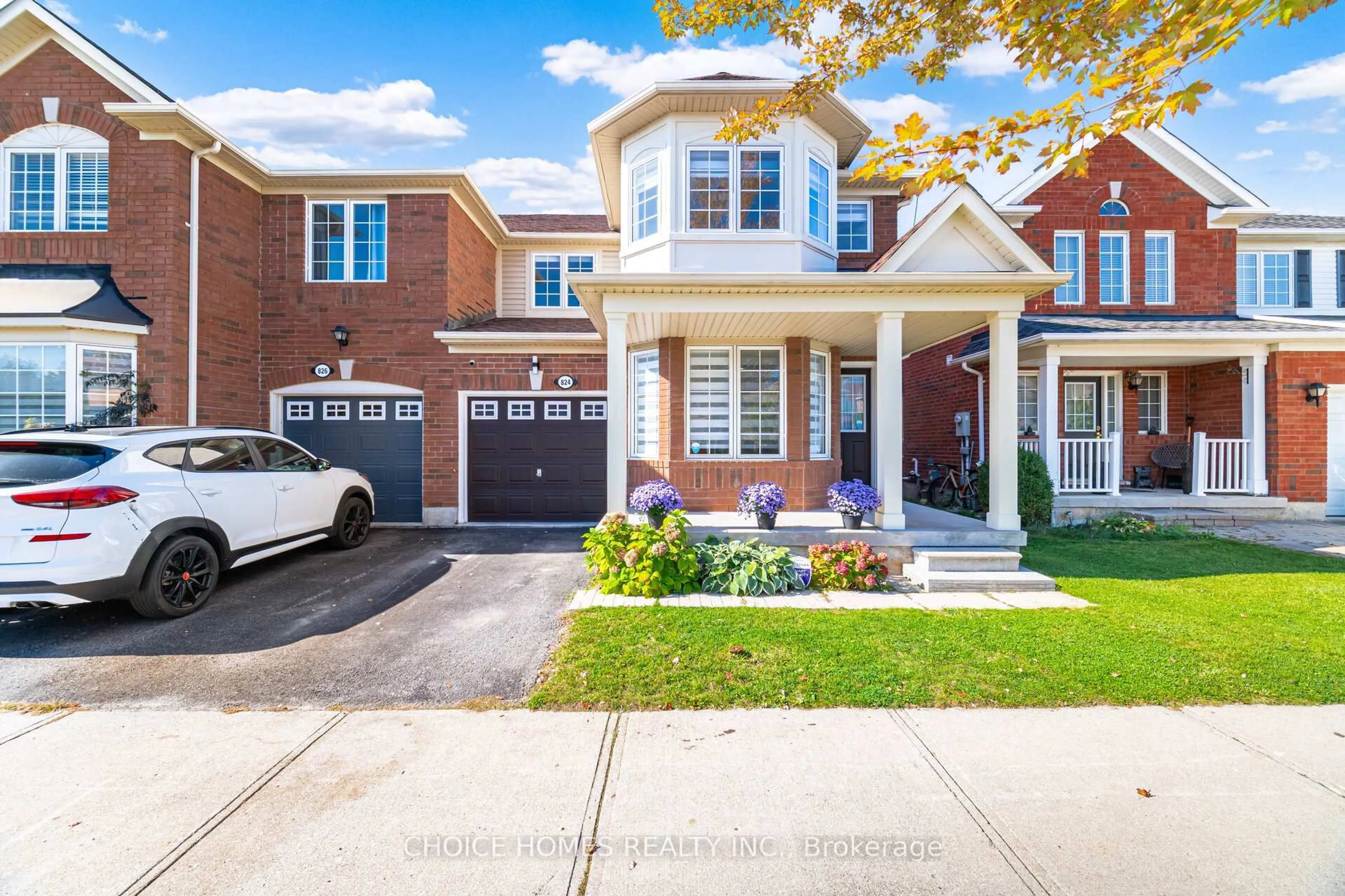Home with brick exterior material, street for 824 Ferguson Dr, Milton Ontario L9T 6L4