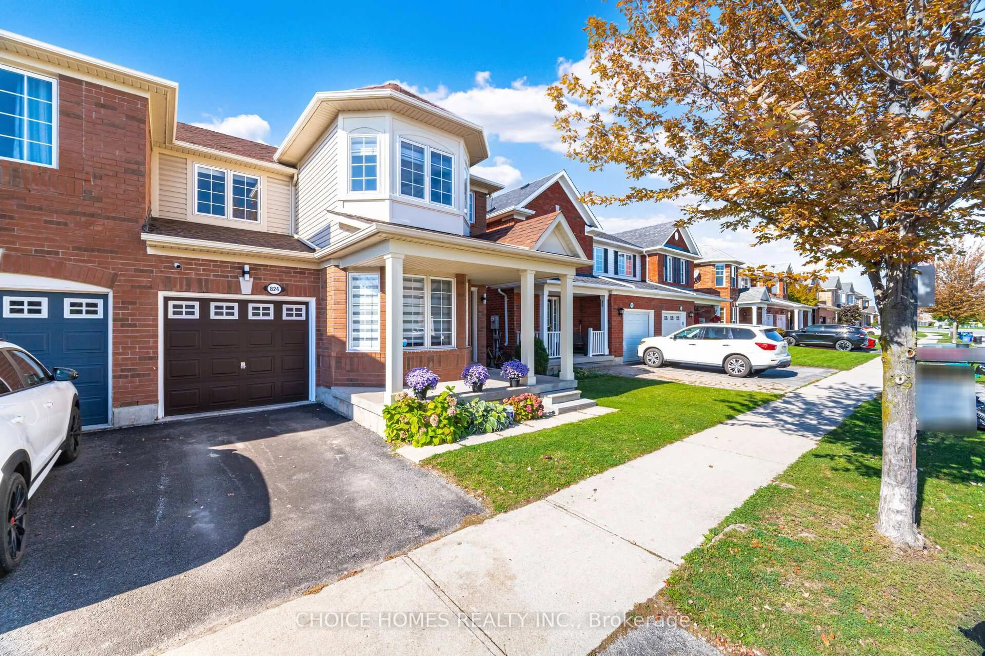 Home with brick exterior material, street for 824 Ferguson Dr, Milton Ontario L9T 6L4
