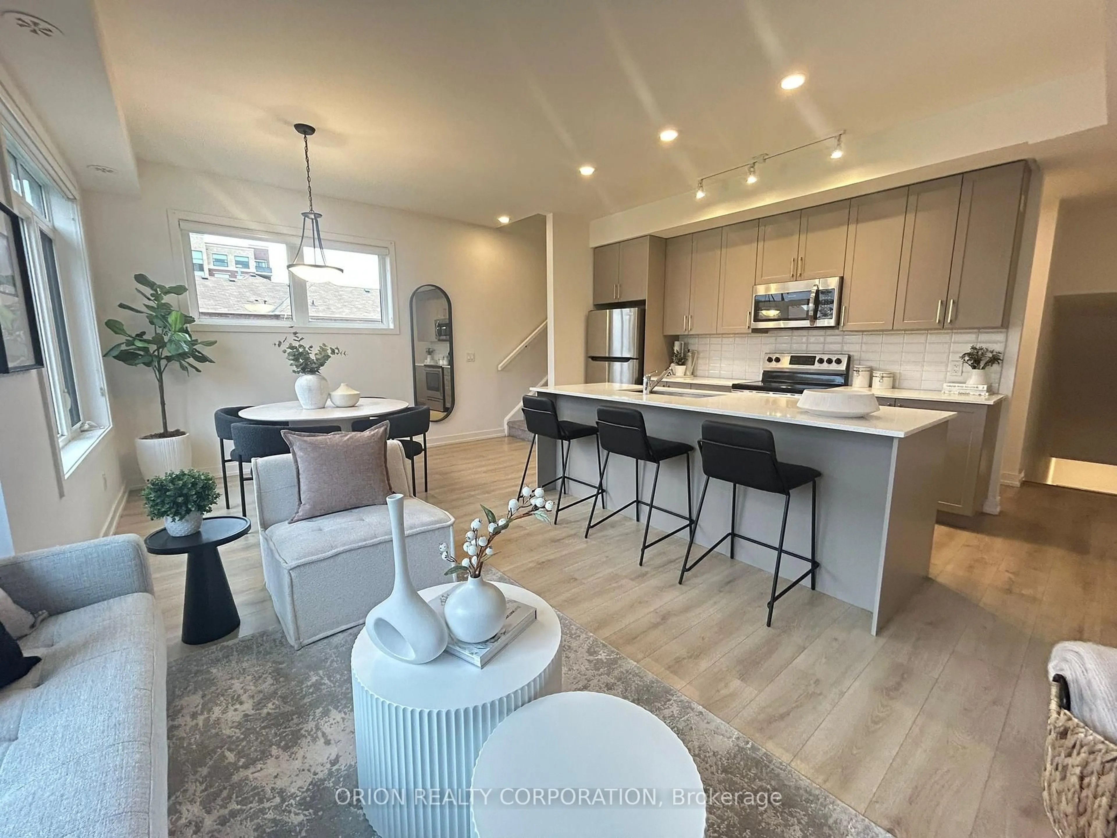 Open concept kitchen, unknown for 3078 Sixth Line #336, Oakville Ontario L6M 4J9