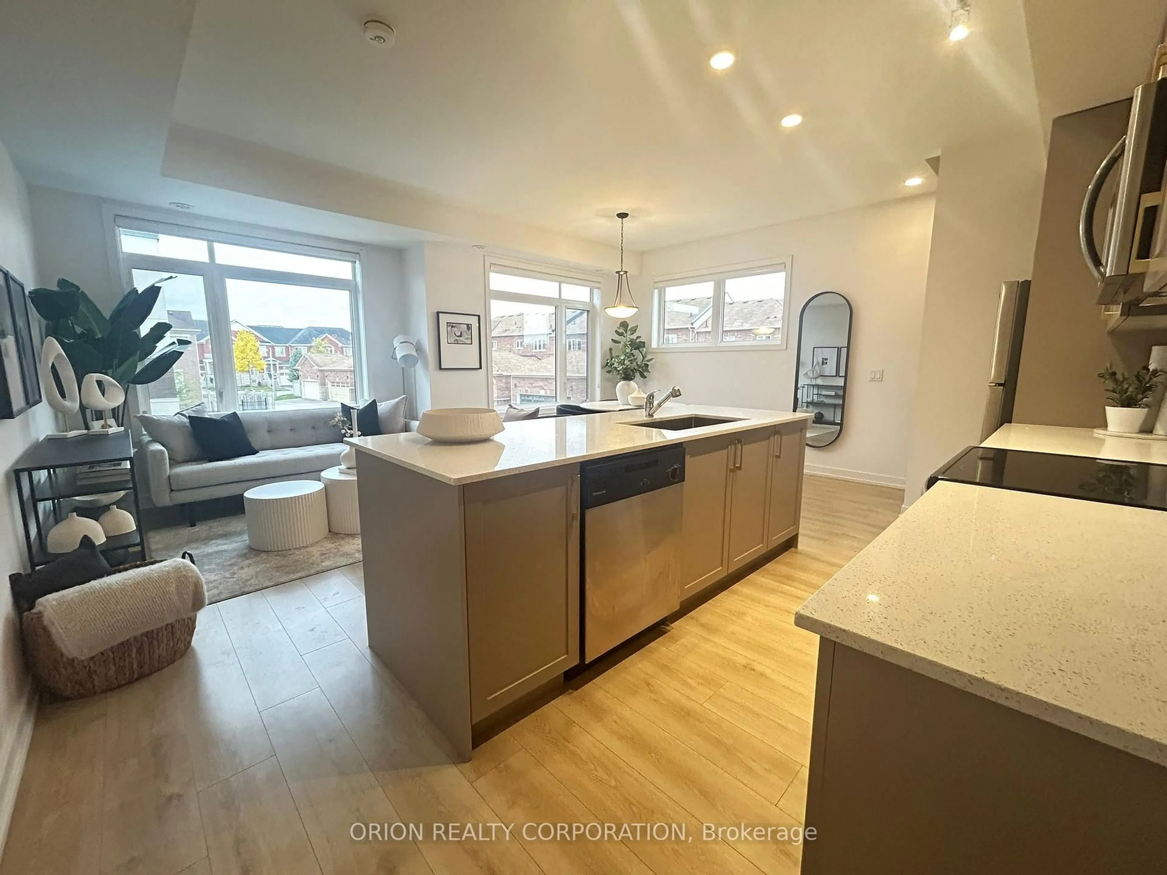 Open concept kitchen, unknown for 3078 Sixth Line #336, Oakville Ontario L6M 4J9