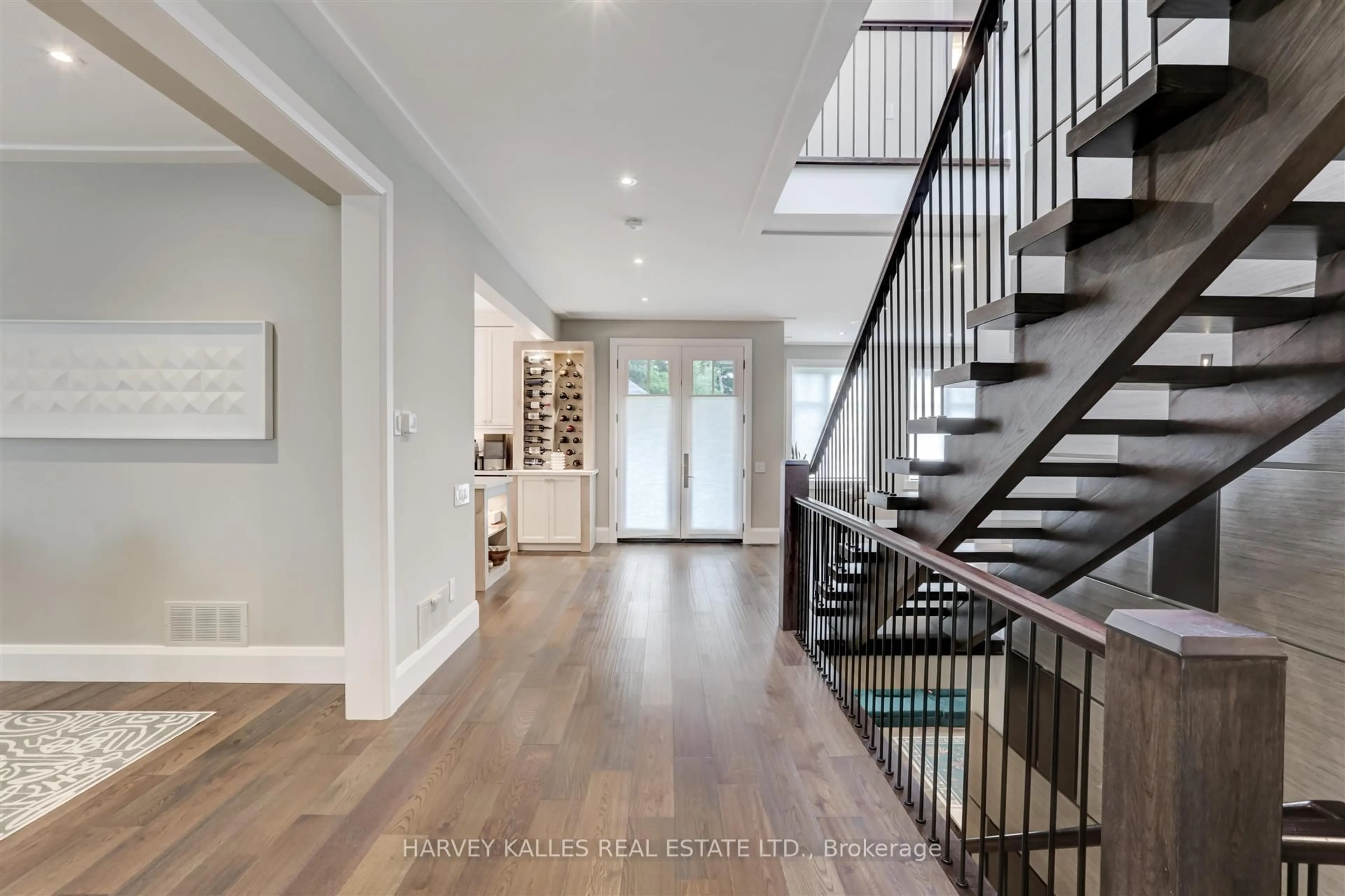 Indoor entryway for 366 Galt Ave, Oakville Ontario L6J 3P3