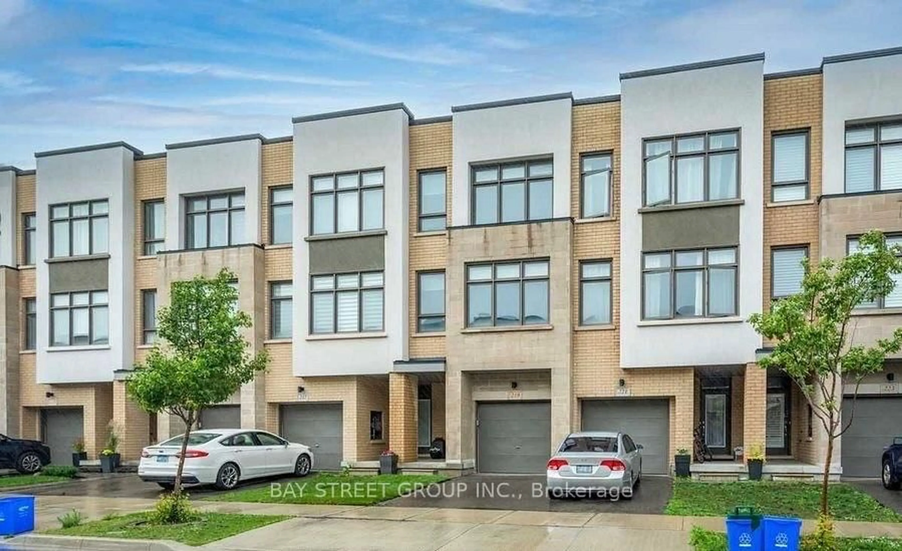 Home with brick exterior material, street for 219 Huguenot Rd, Oakville Ontario L6H 7C3