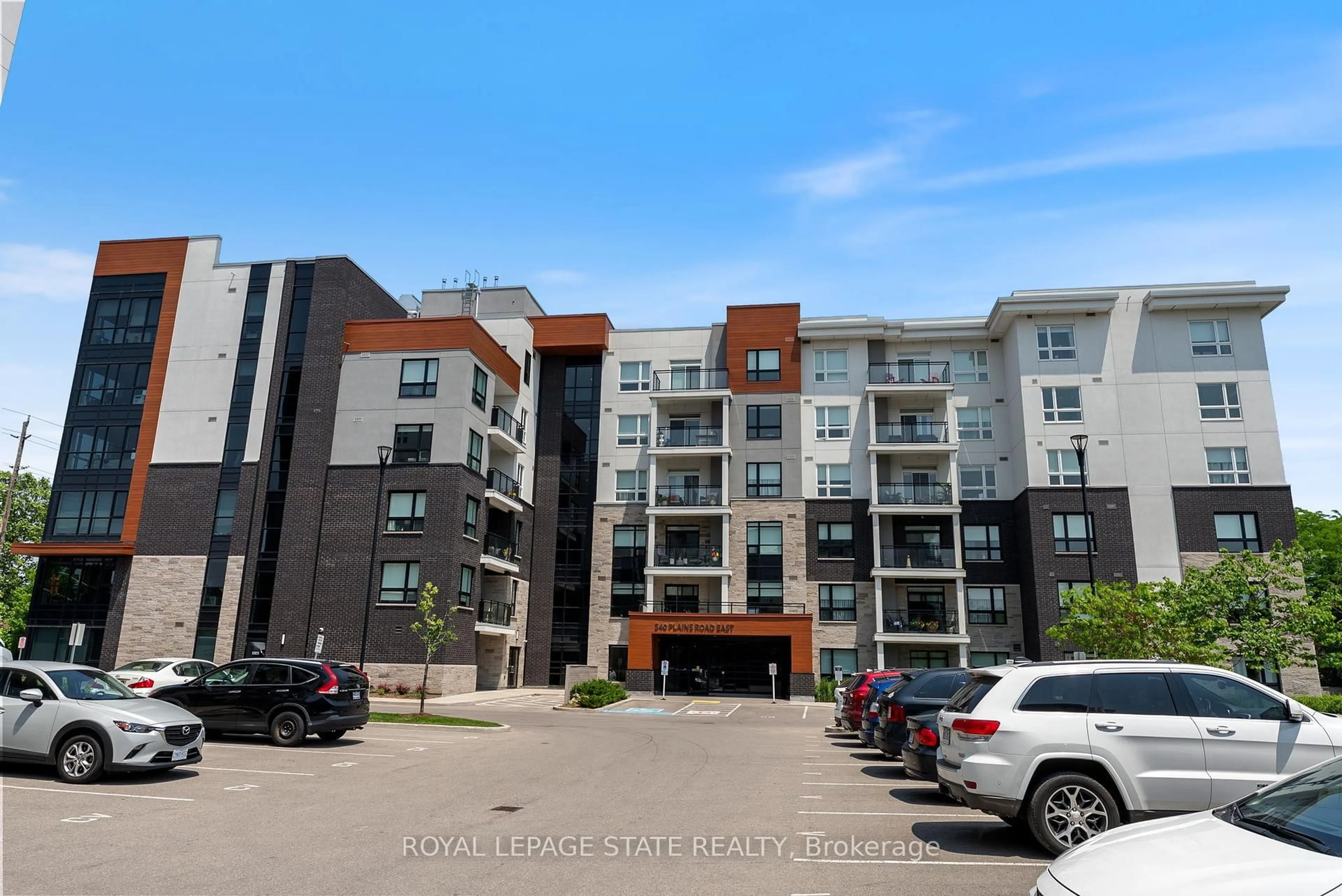Patio, unknown for 340 Plains Rd #202, Burlington Ontario L7T 0C2