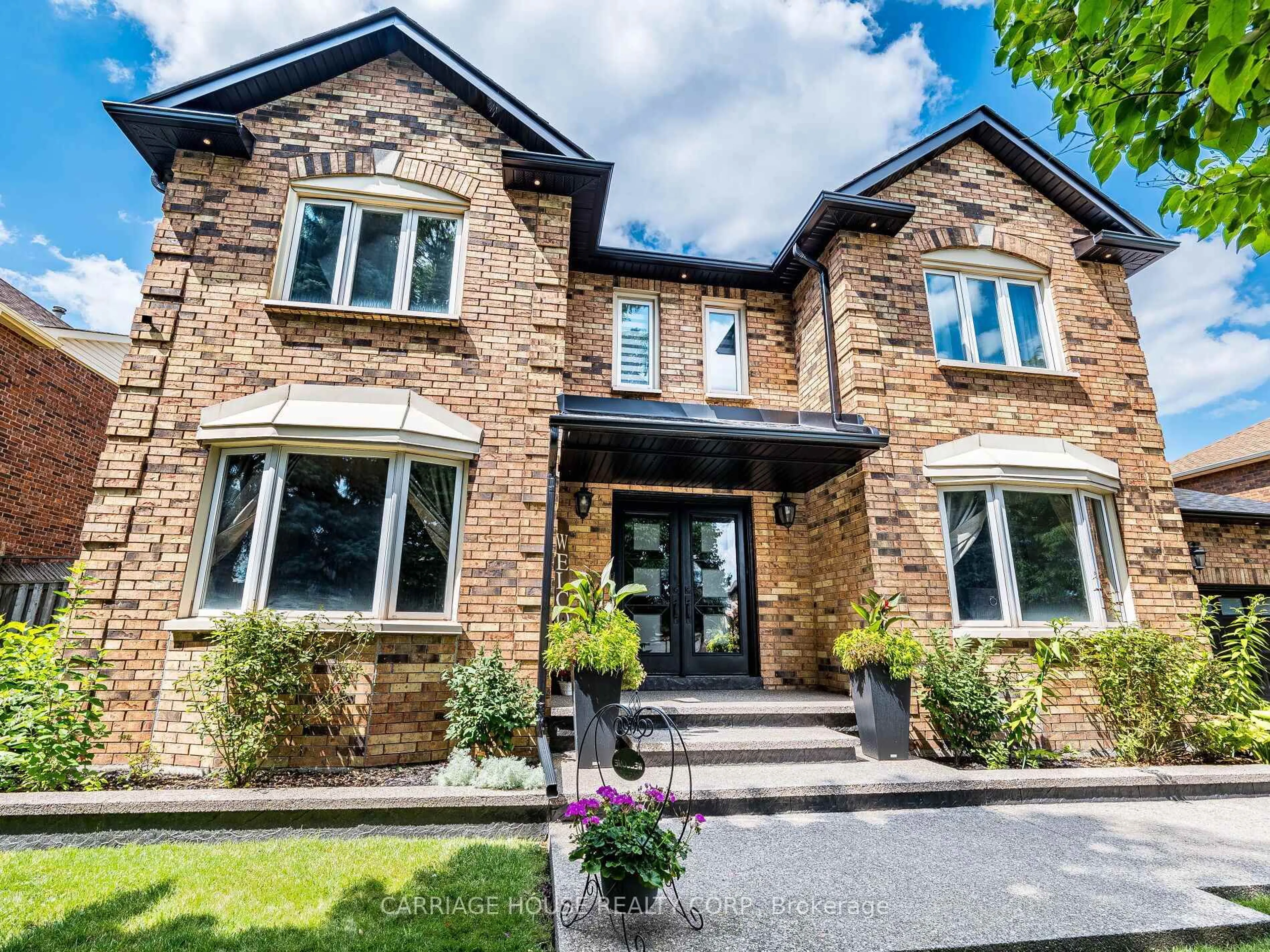 Home with brick exterior material, street for 16 Stowe Crt, Brampton Ontario L6Z 4C5
