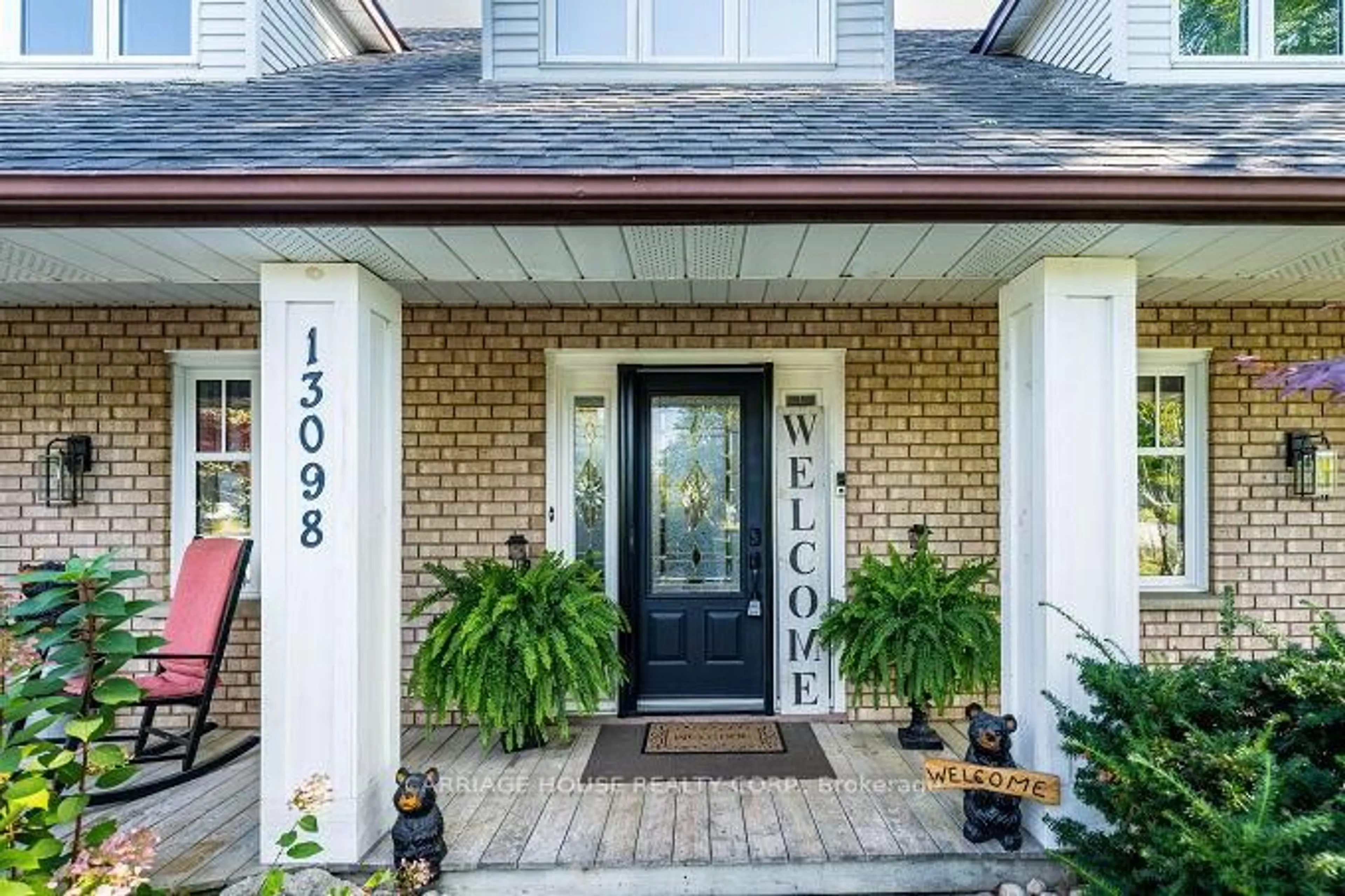Indoor entryway for 13098 22 Sdrd, Halton Hills Ontario L7G 4S4