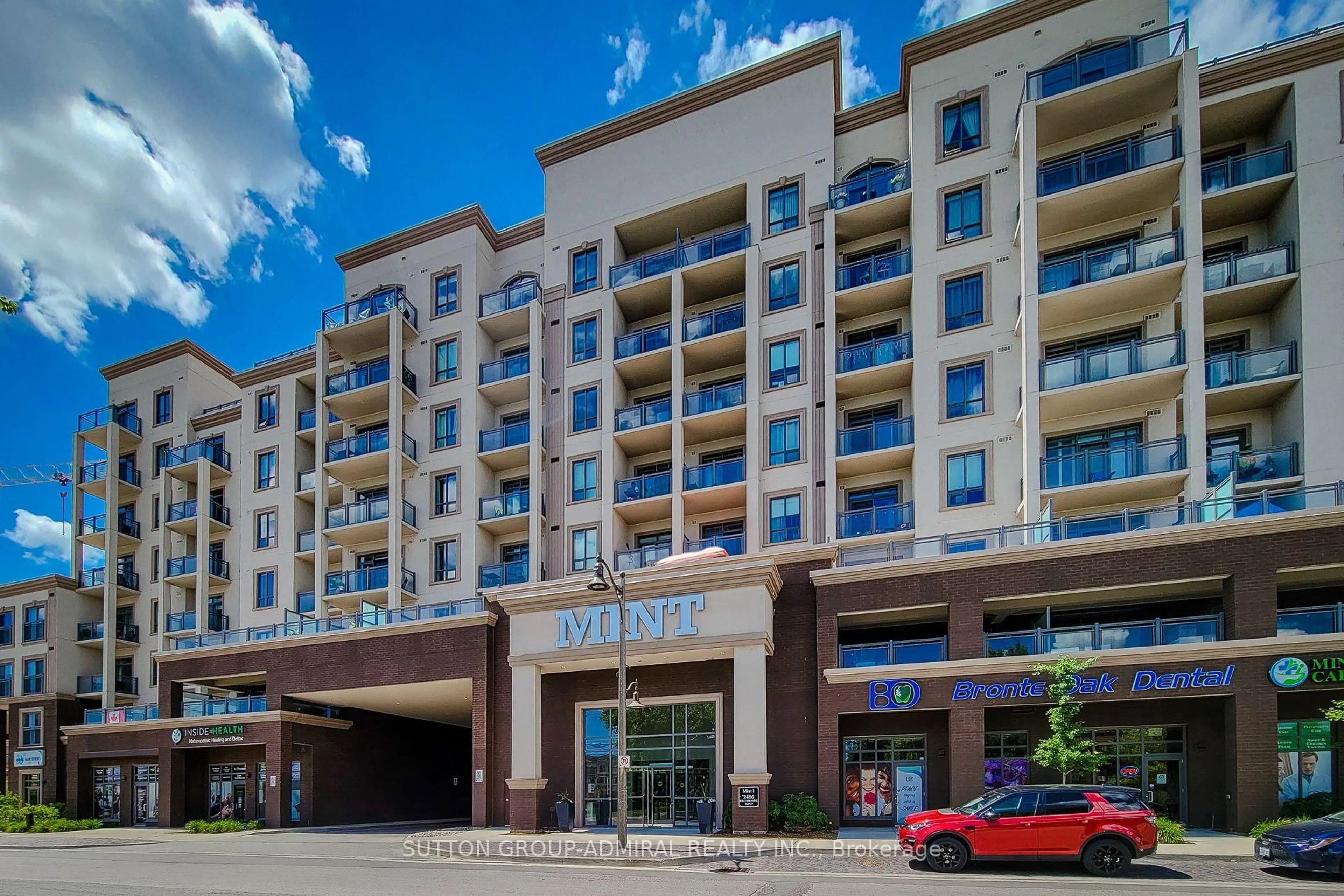 Indoor foyer for 2486 Old Bronte Rd #622, Oakville Ontario L6M 0Y4