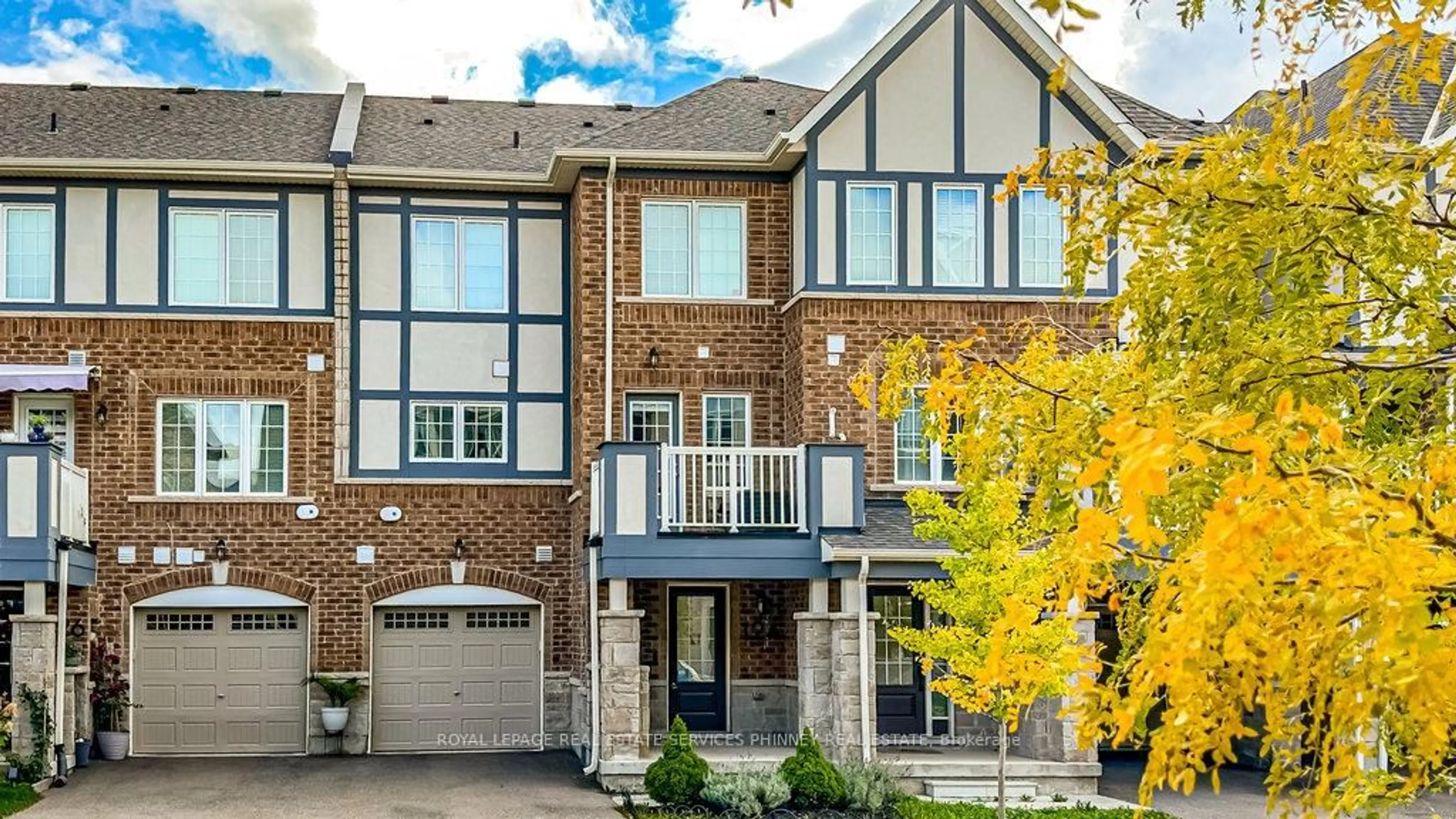 Home with brick exterior material, street for 124 Stork St, Oakville Ontario L6H 0X8