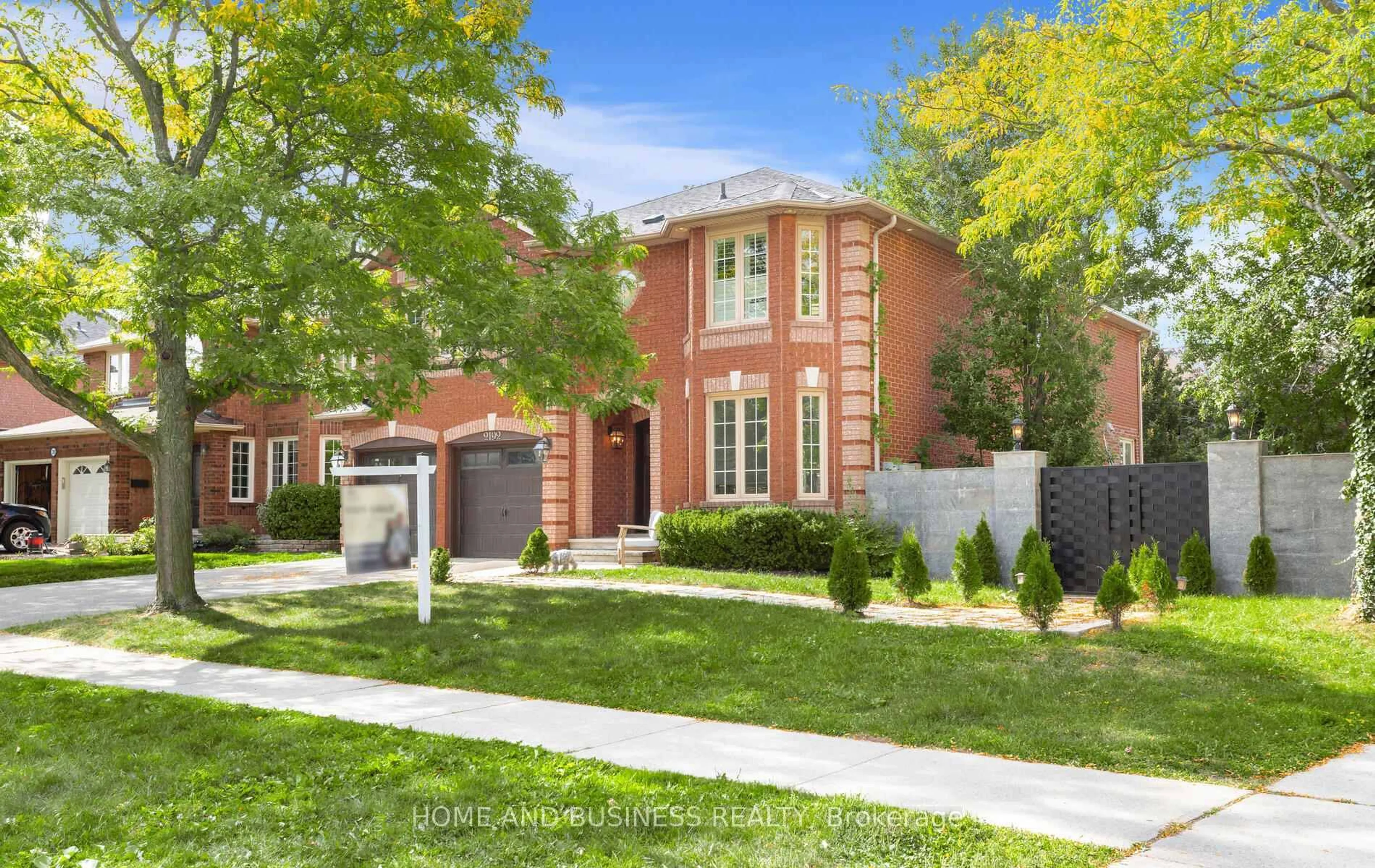 Home with brick exterior material, street for 2192 Oakmead Blvd, Oakville Ontario L6H 6B4