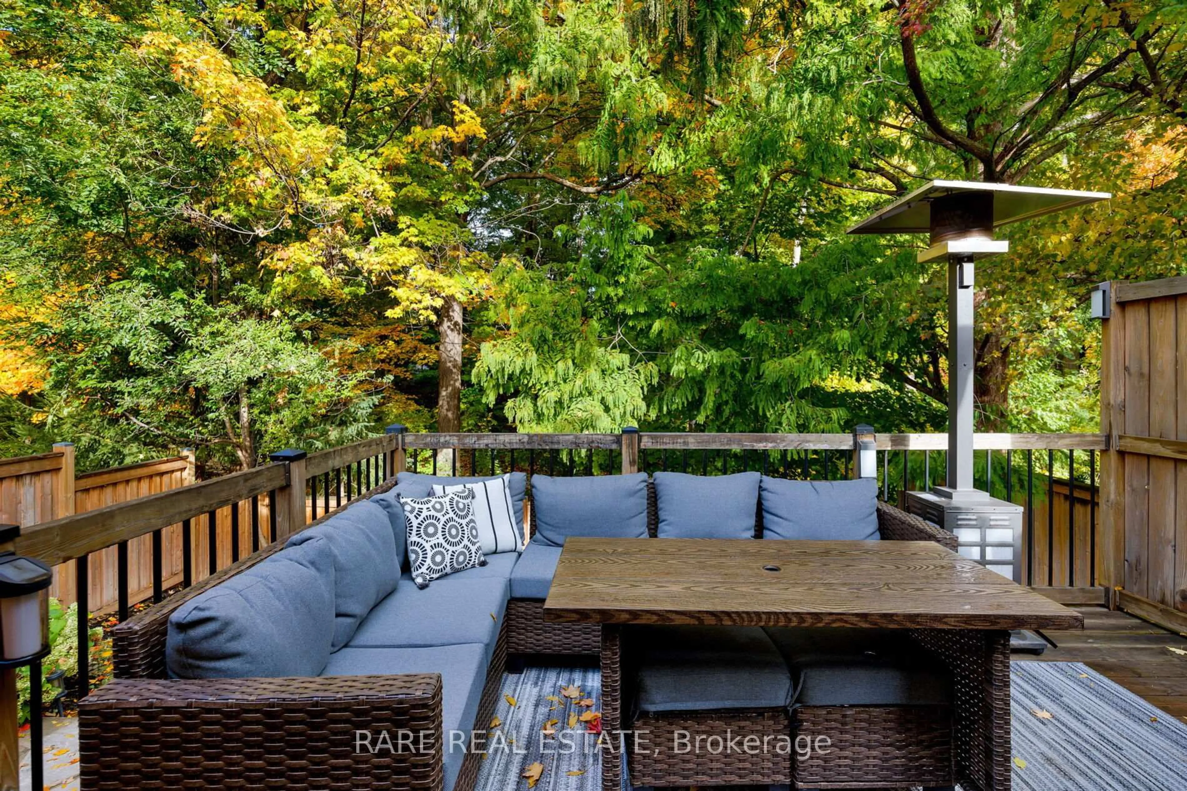 Patio, water/lake/river/ocean view for 3242 GREENBOUGH Cres, Burlington Ontario L7M 3A6