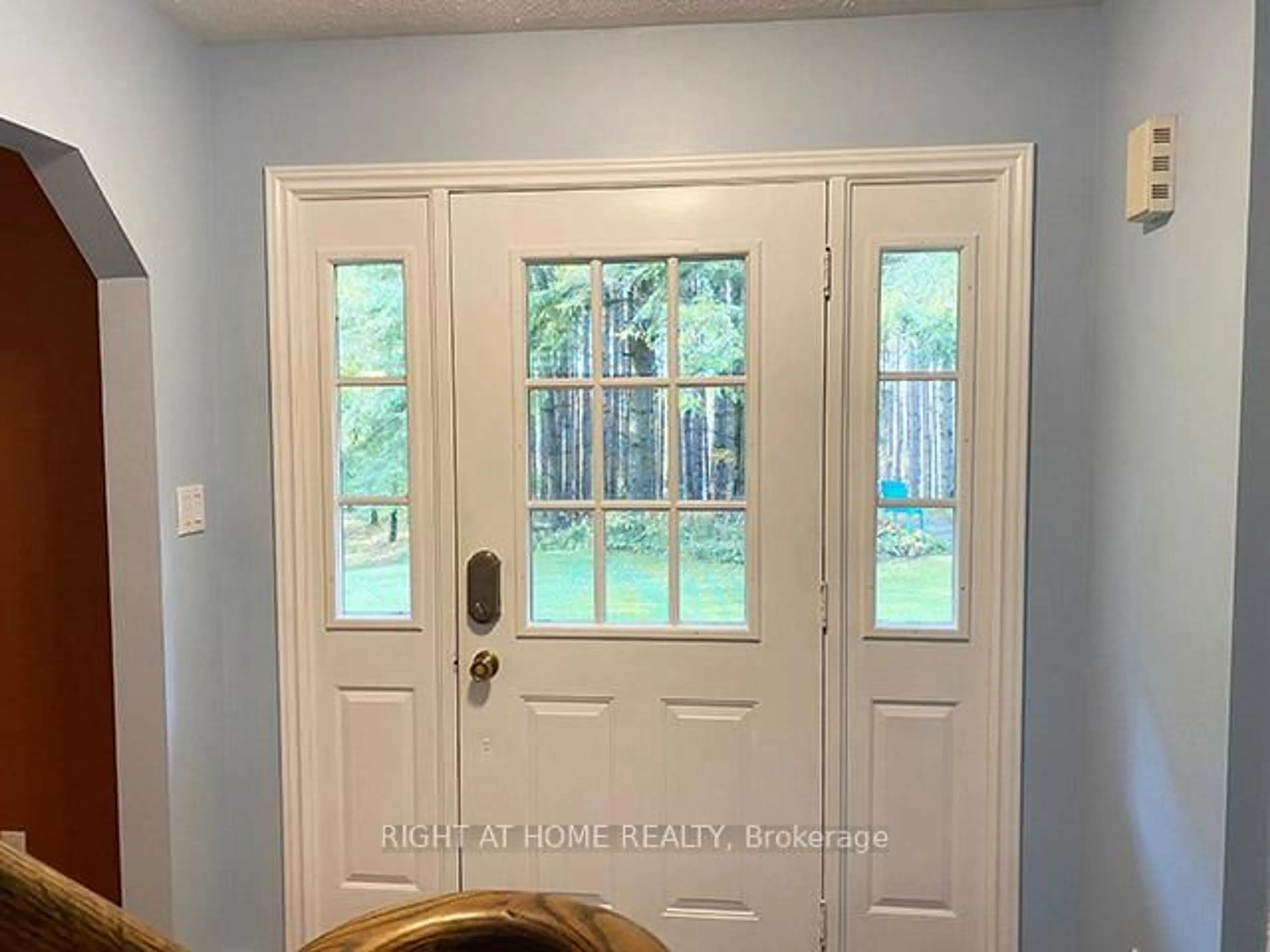 Indoor entryway for 17921 Highway 50 Rd, Caledon Ontario L7E 3J9