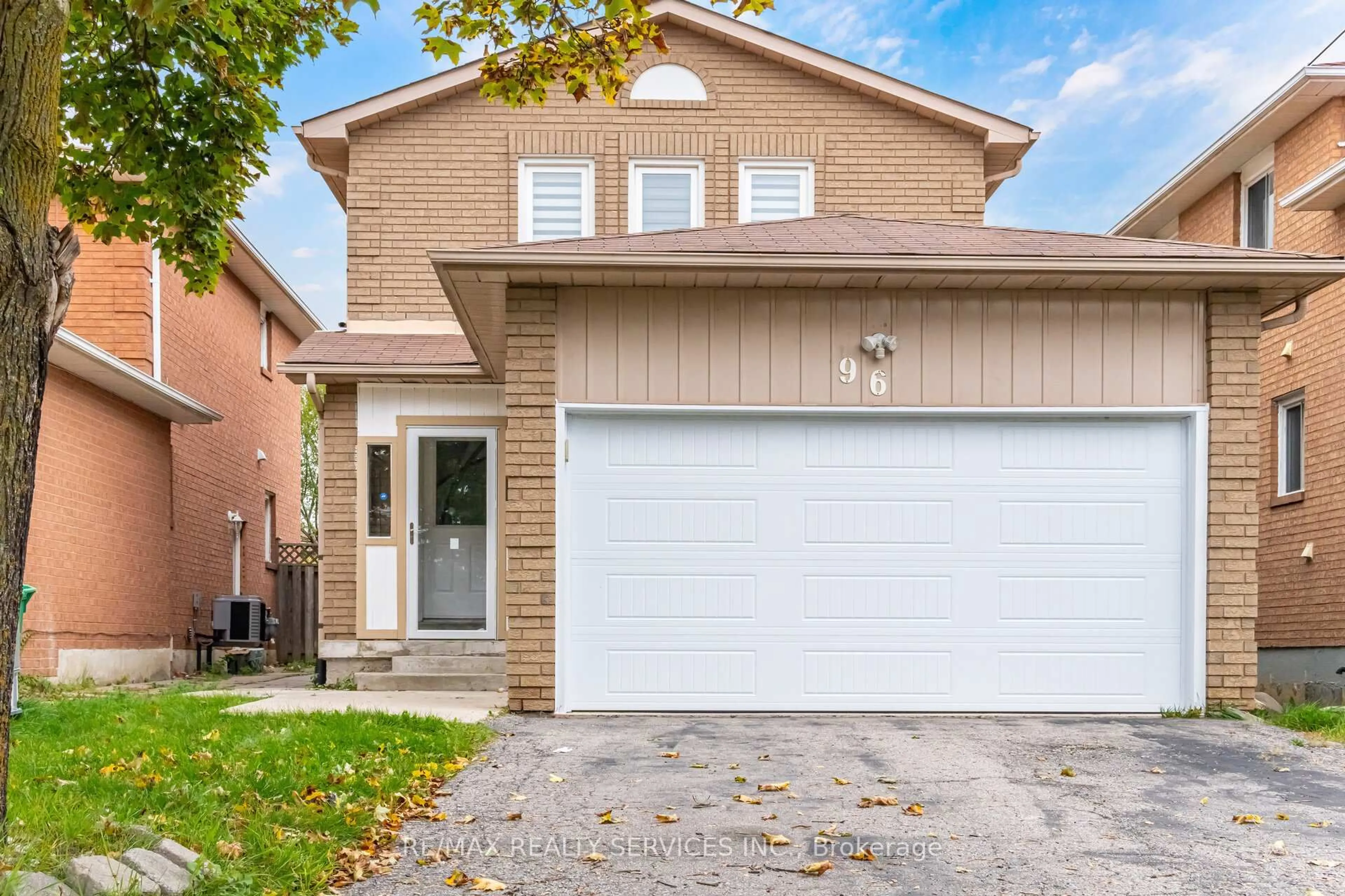 Home with brick exterior material, street for 96 Toba Cres, Brampton Ontario L6Z 4R8
