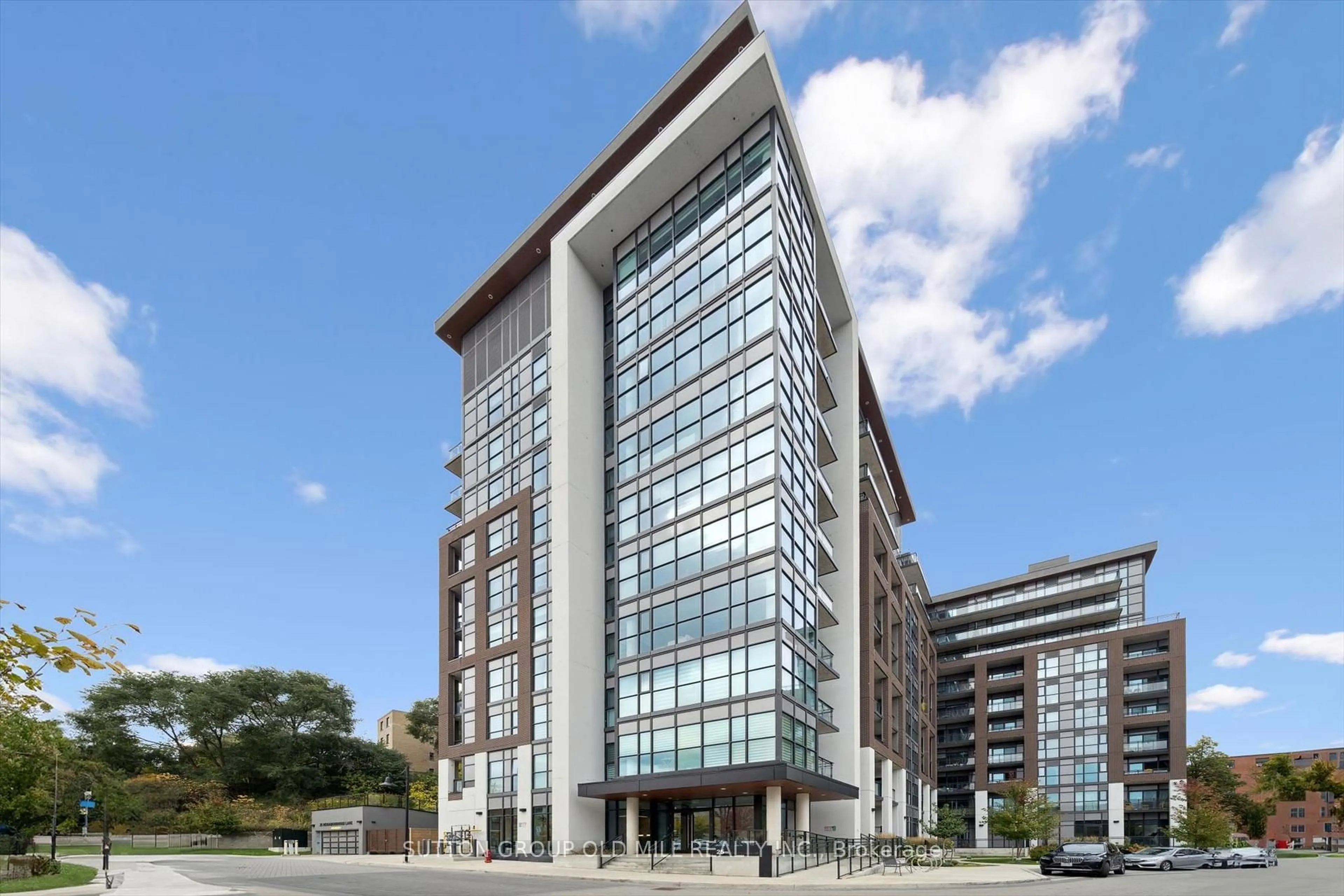 Indoor foyer for 25 Neighbourhood Lane #101, Toronto Ontario M6P 1Z9
