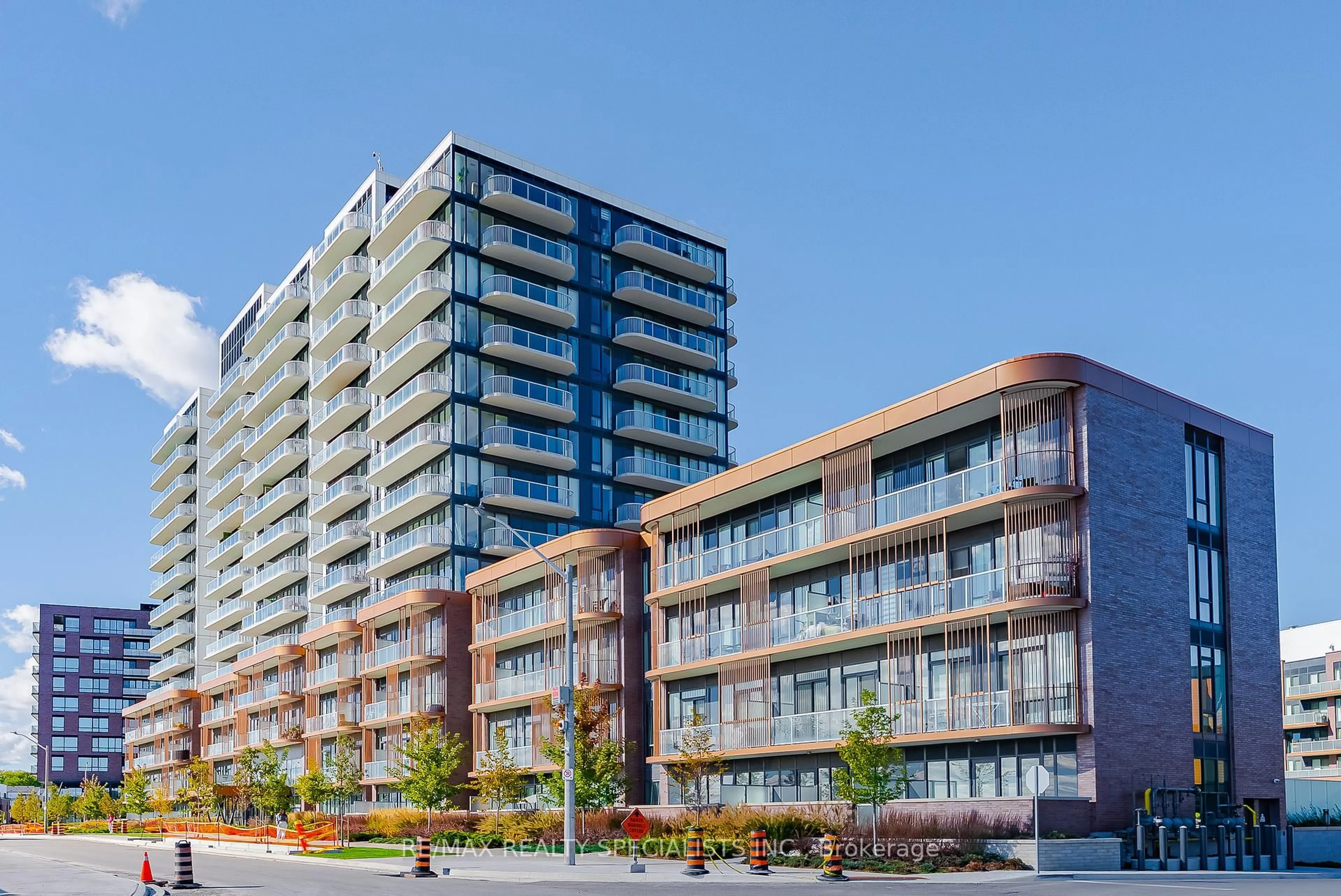 Unknown for 22 Missinnihe Way #1007, Mississauga Ontario L5H 0A9