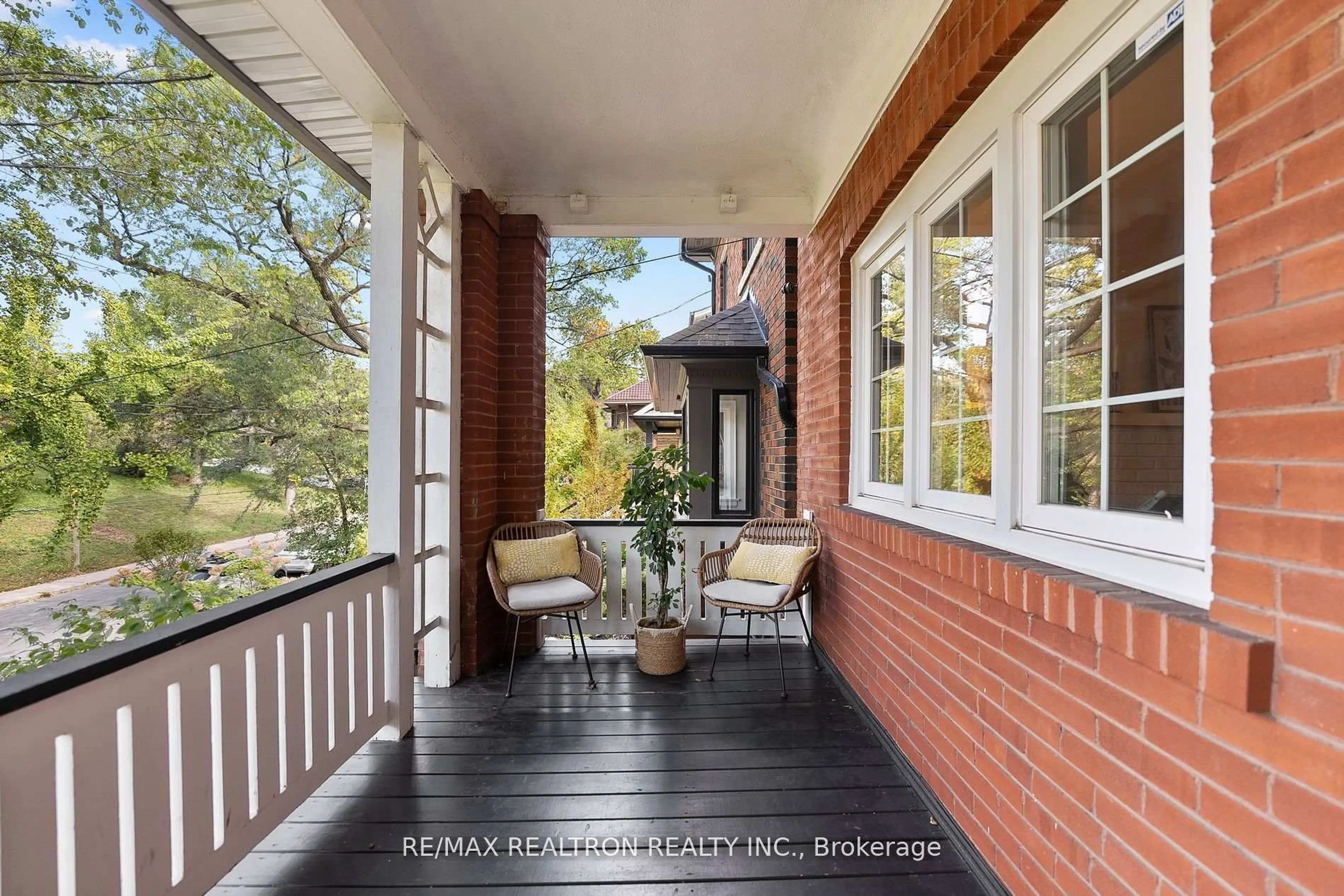 Unknown for 173 Glendonwynne Rd, Toronto Ontario M6P 3E8