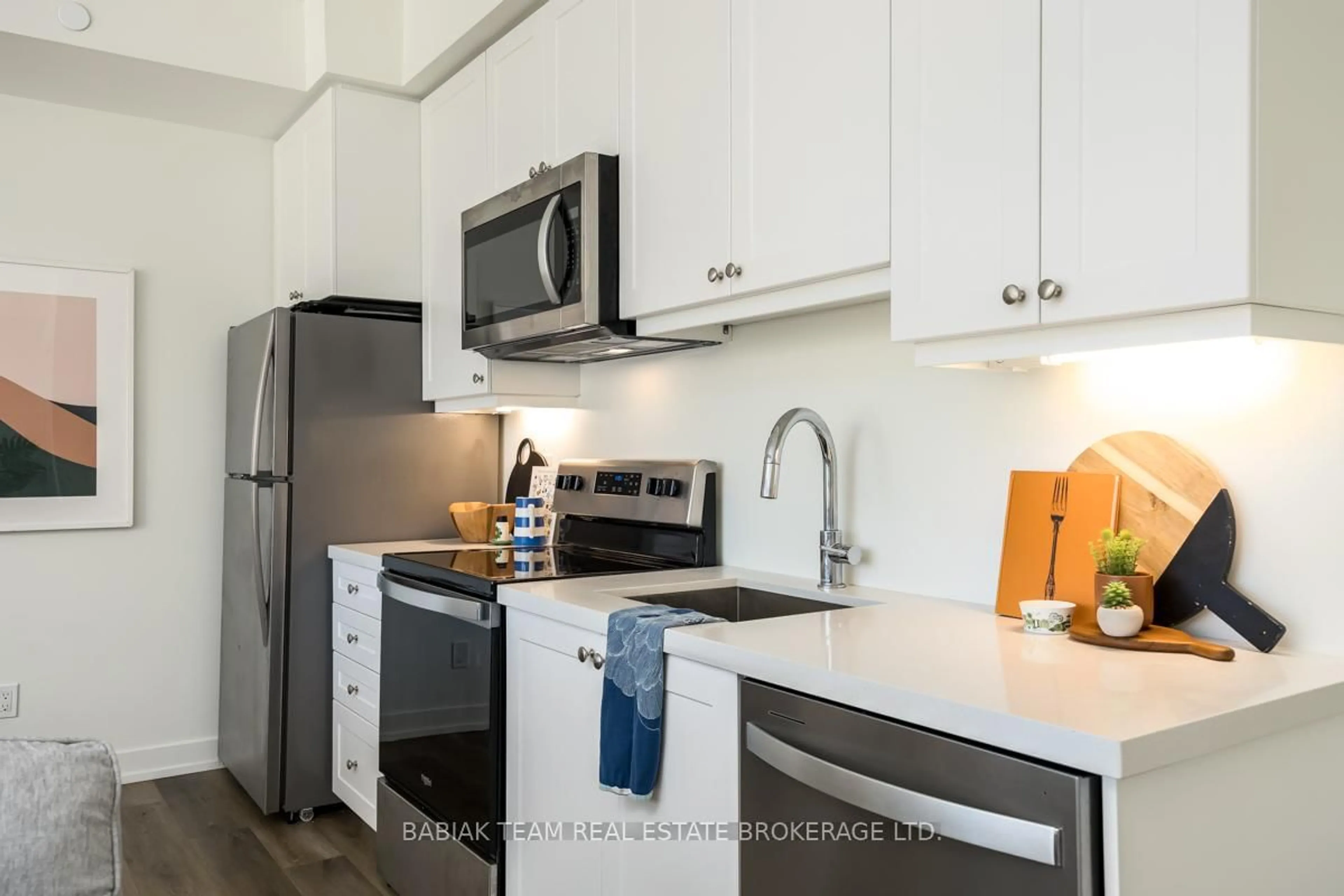 Standard kitchen, unknown for 10 Wilby Cres #104, Toronto Ontario M9N 1E5
