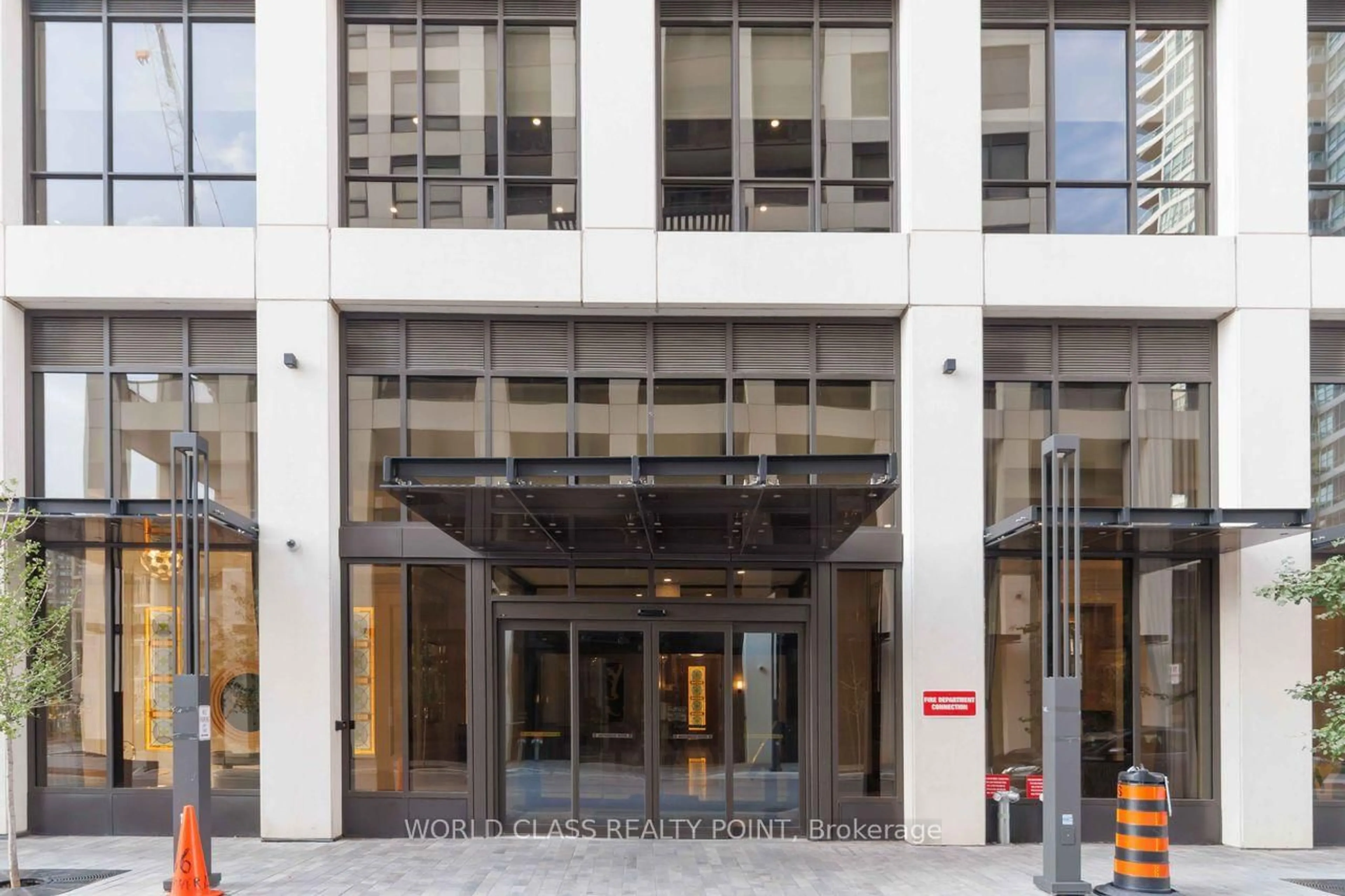 Unknown for 36 Elm Dr #710, Mississauga Ontario L5B 0N3