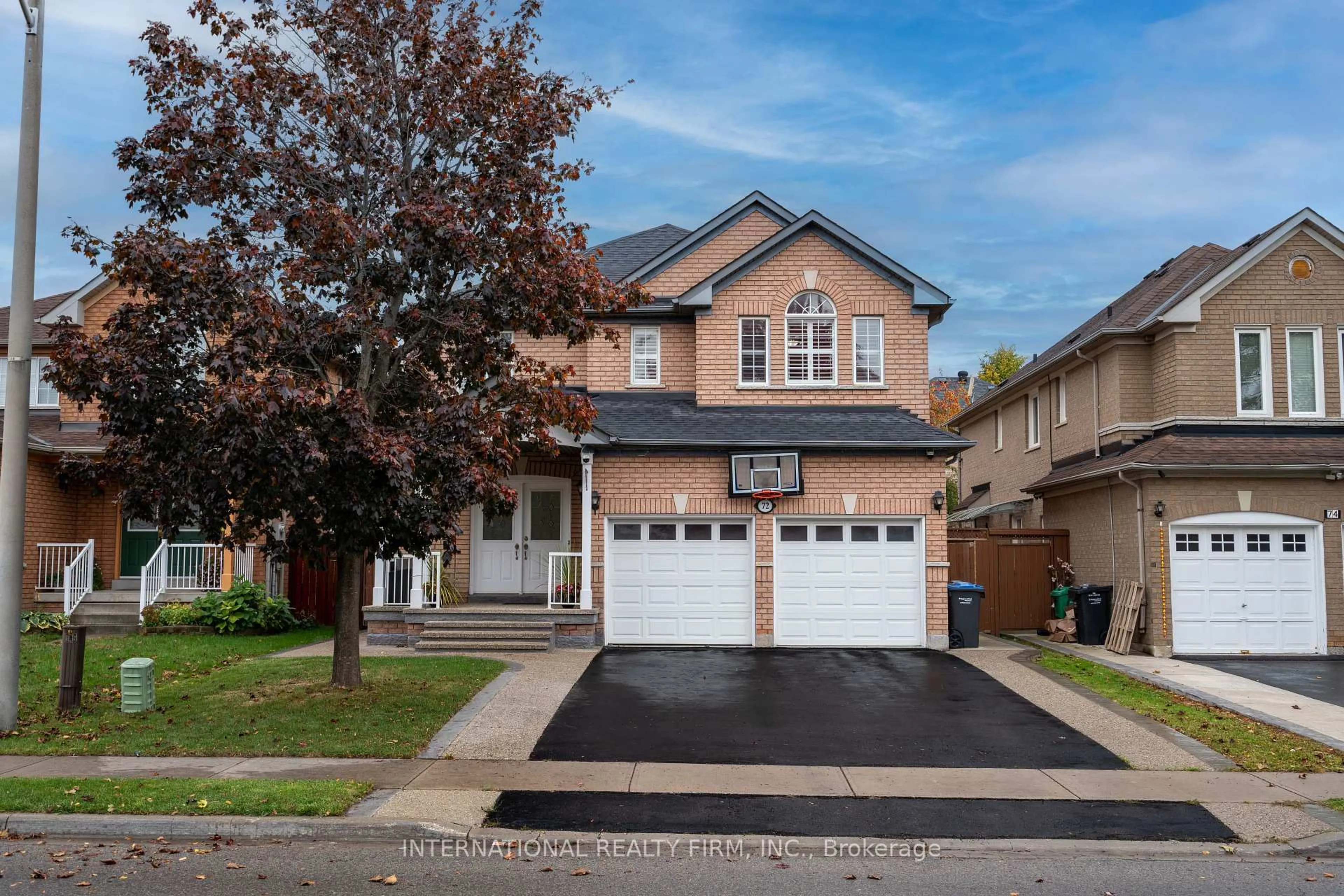Home with vinyl exterior material, street for 72 Barleyfield Rd, Brampton Ontario L6R 2J1
