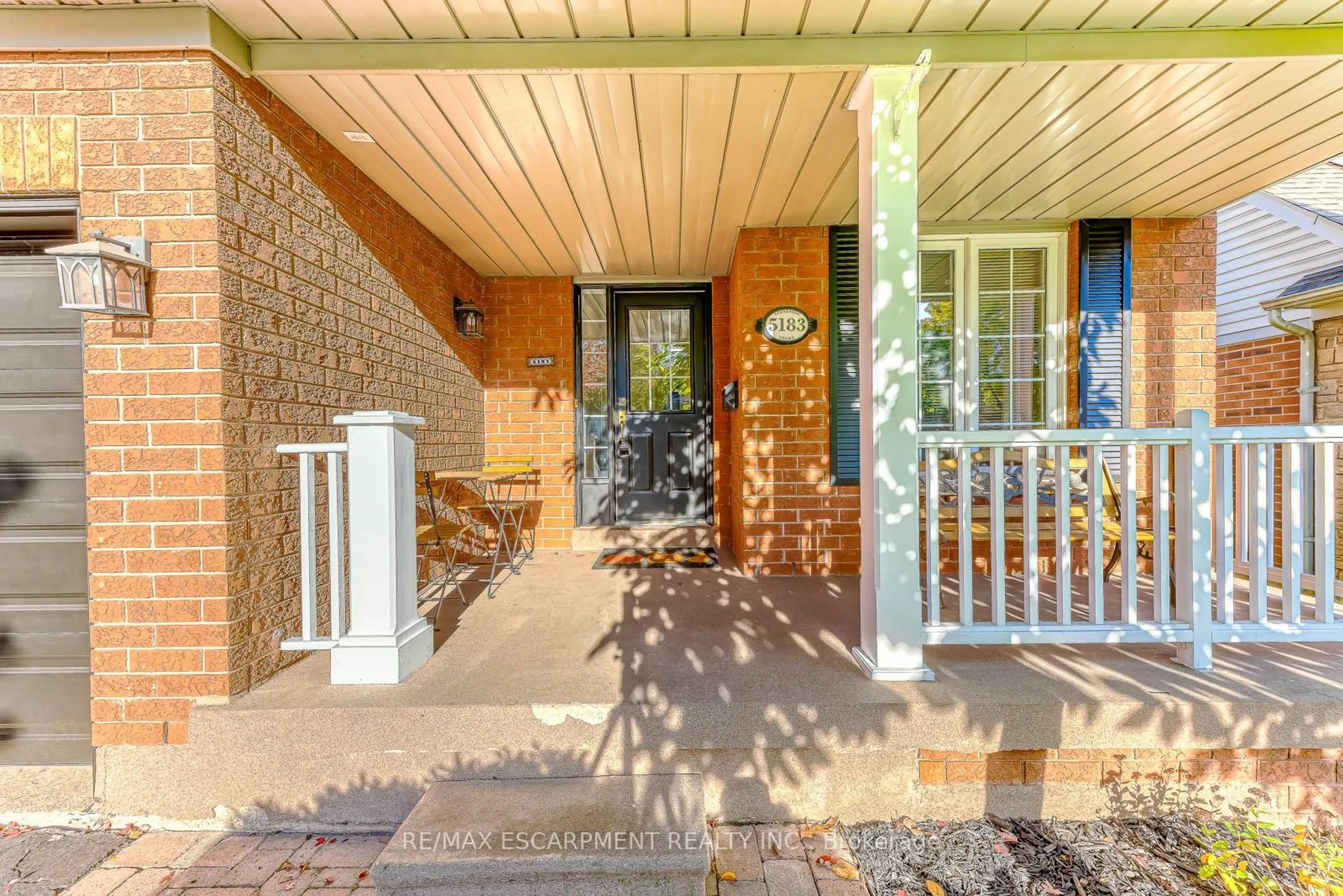 Unknown for 5183 Fernbrook Crt, Burlington Ontario L7L 6J5