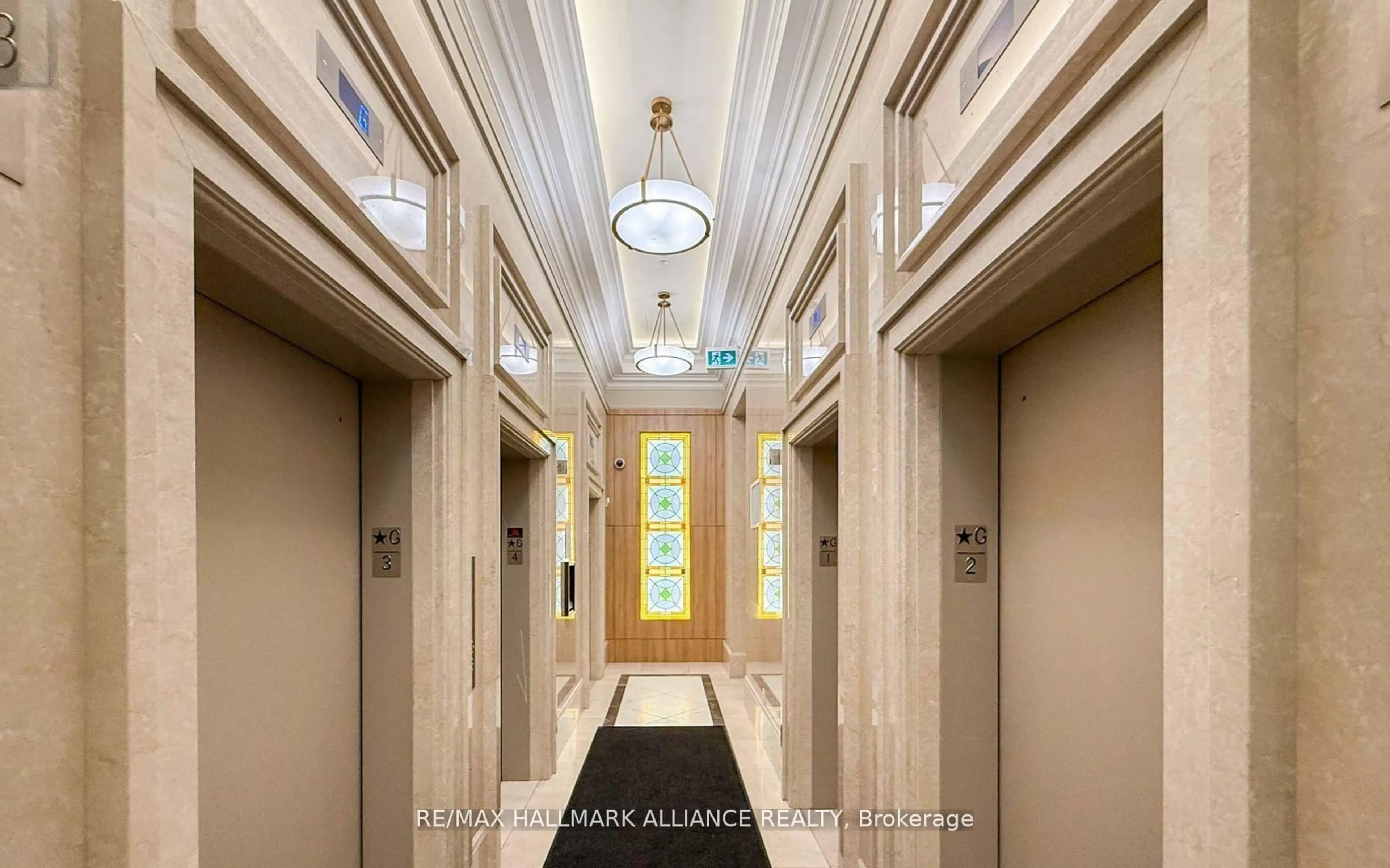 Indoor foyer for 36 Elm Dr #1209, Mississauga Ontario L5B 0N3