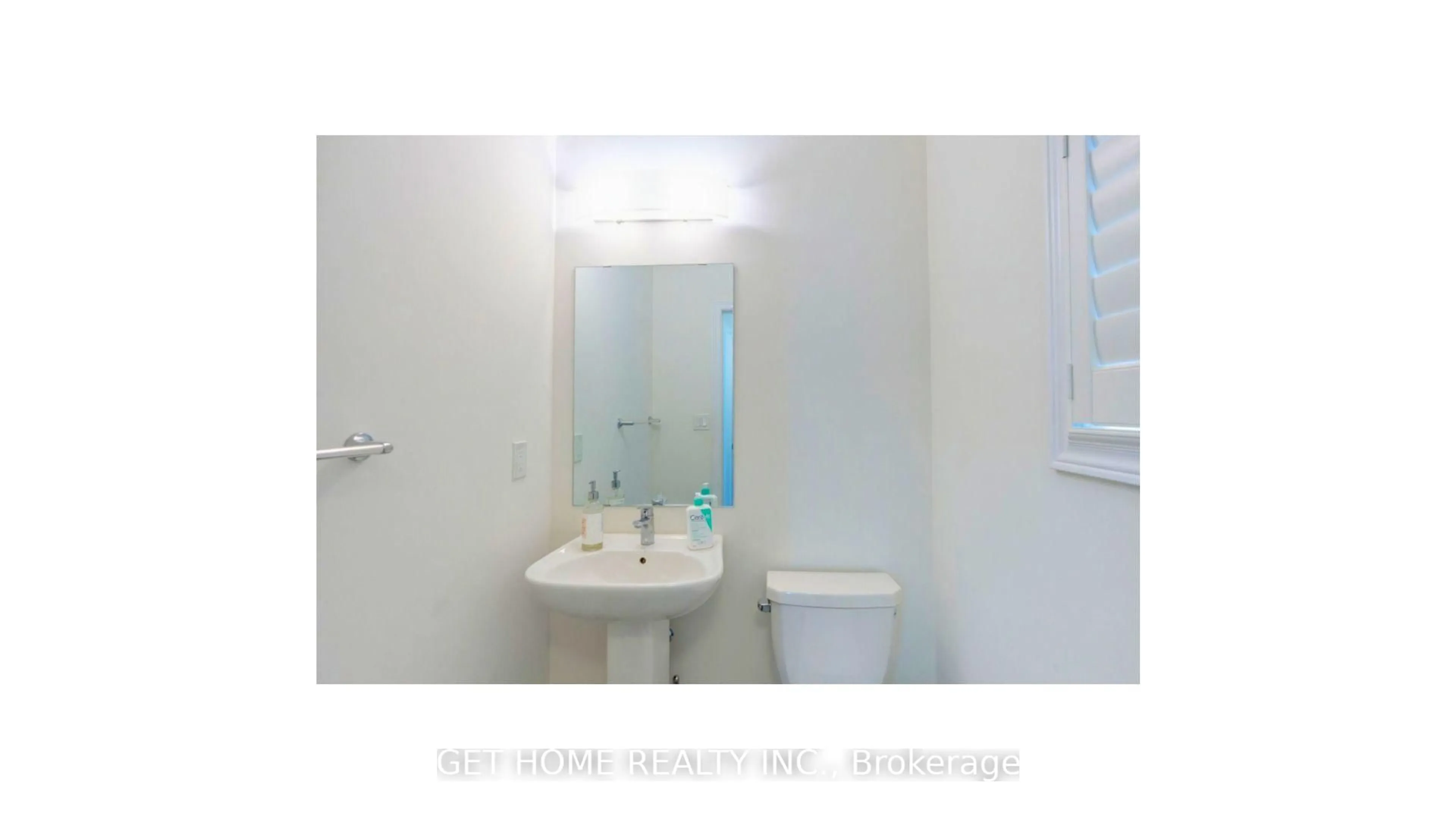 Standard bathroom, unknown for 1322 Hamman Way, Milton Ontario L9E 1L5