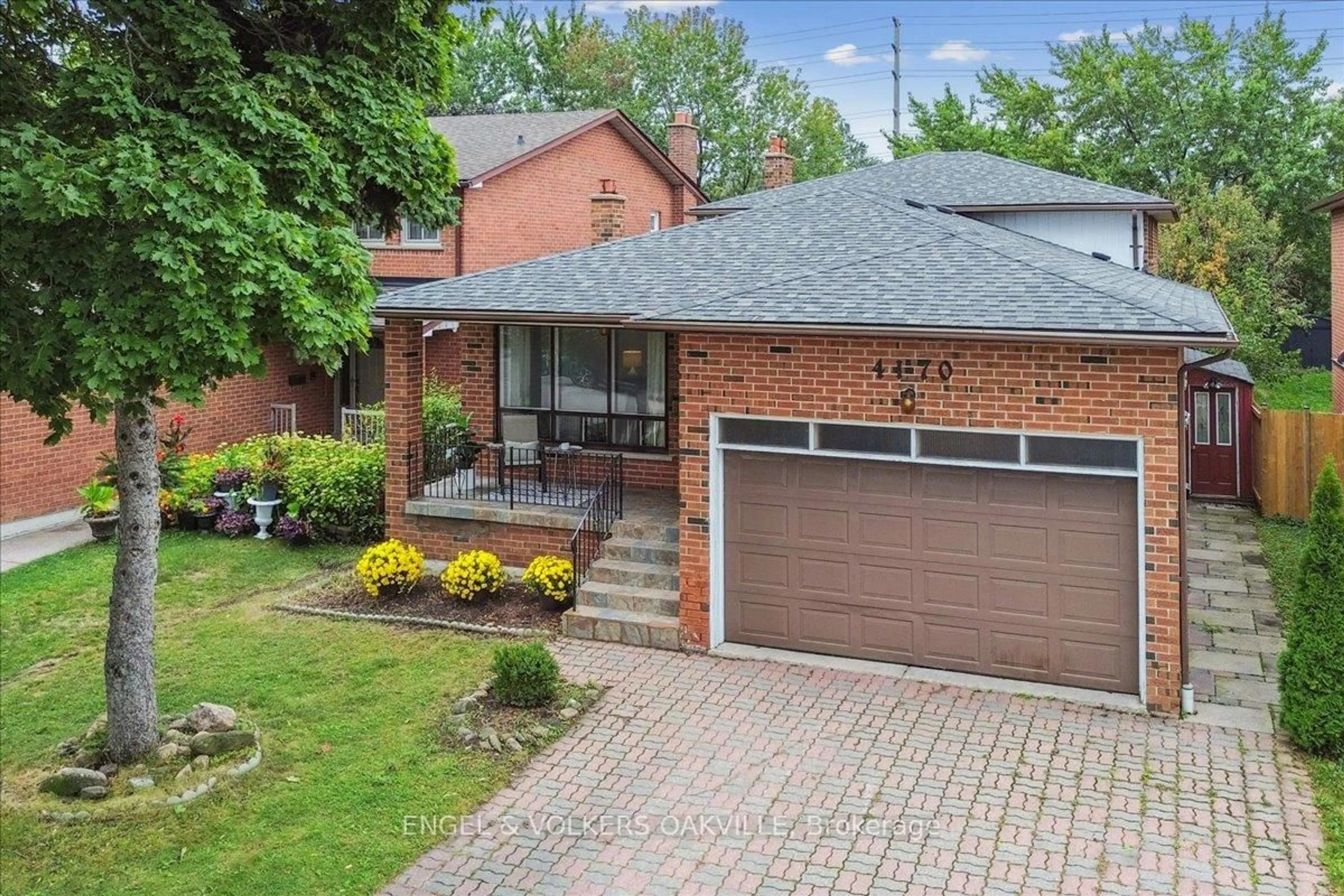 Home with brick exterior material, street for 4170 Sunset Valley Crt, Mississauga Ontario L4W 3L5