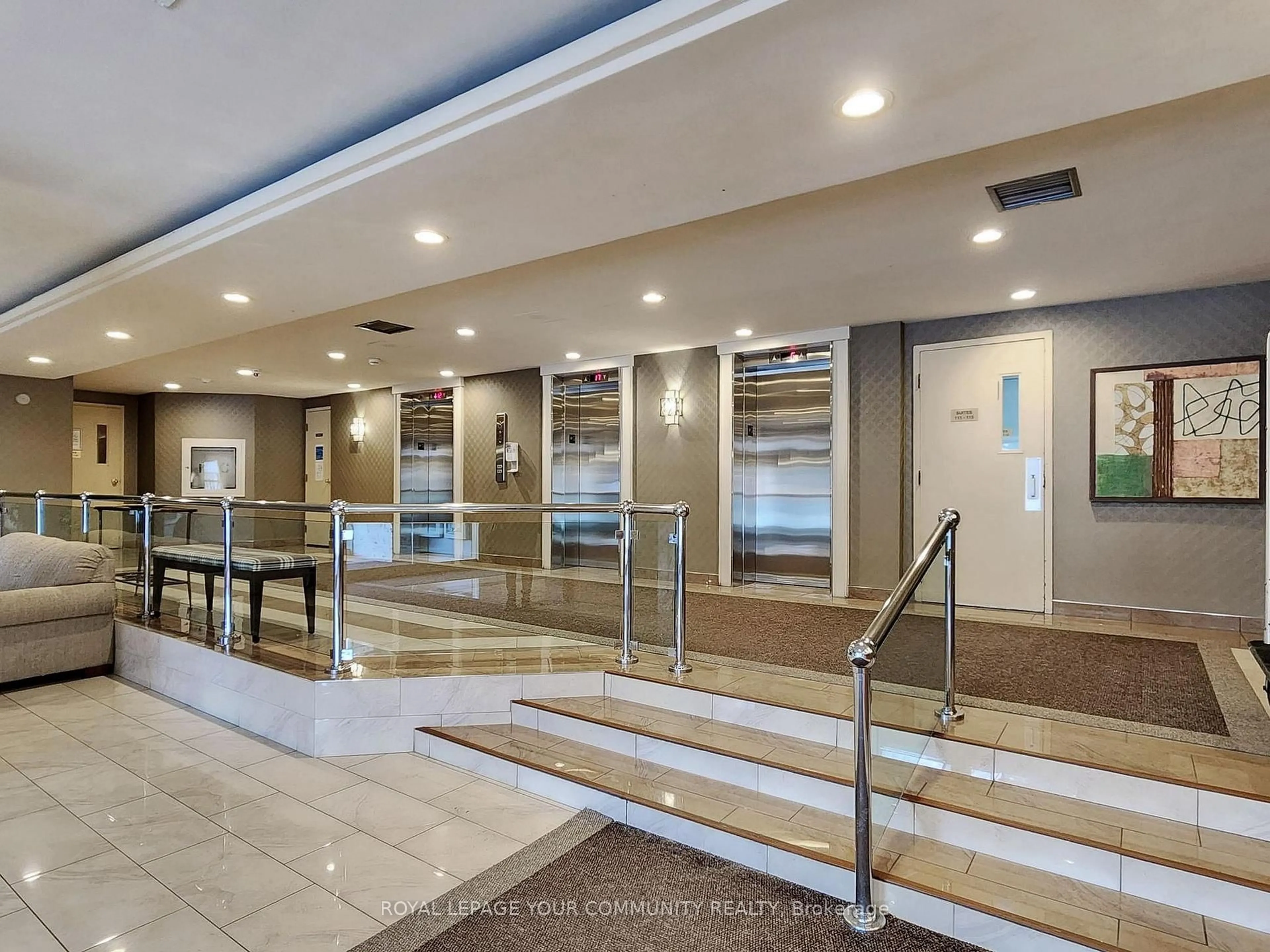 Indoor foyer for 61 Markbrook Lane #1611, Toronto Ontario M9V 5E7