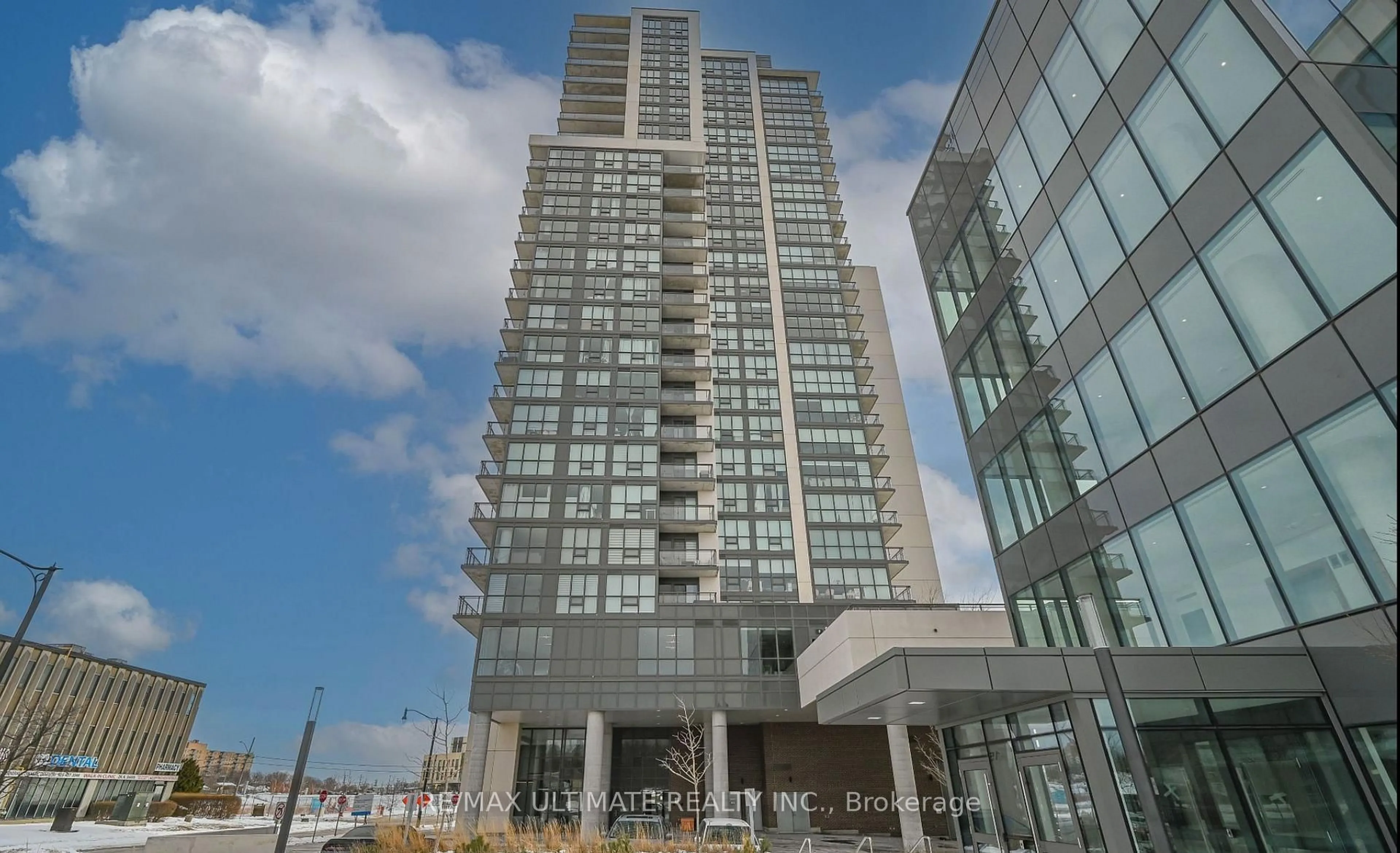 Indoor foyer for 15 Lynch St #708, Brampton Ontario L6W 0C7