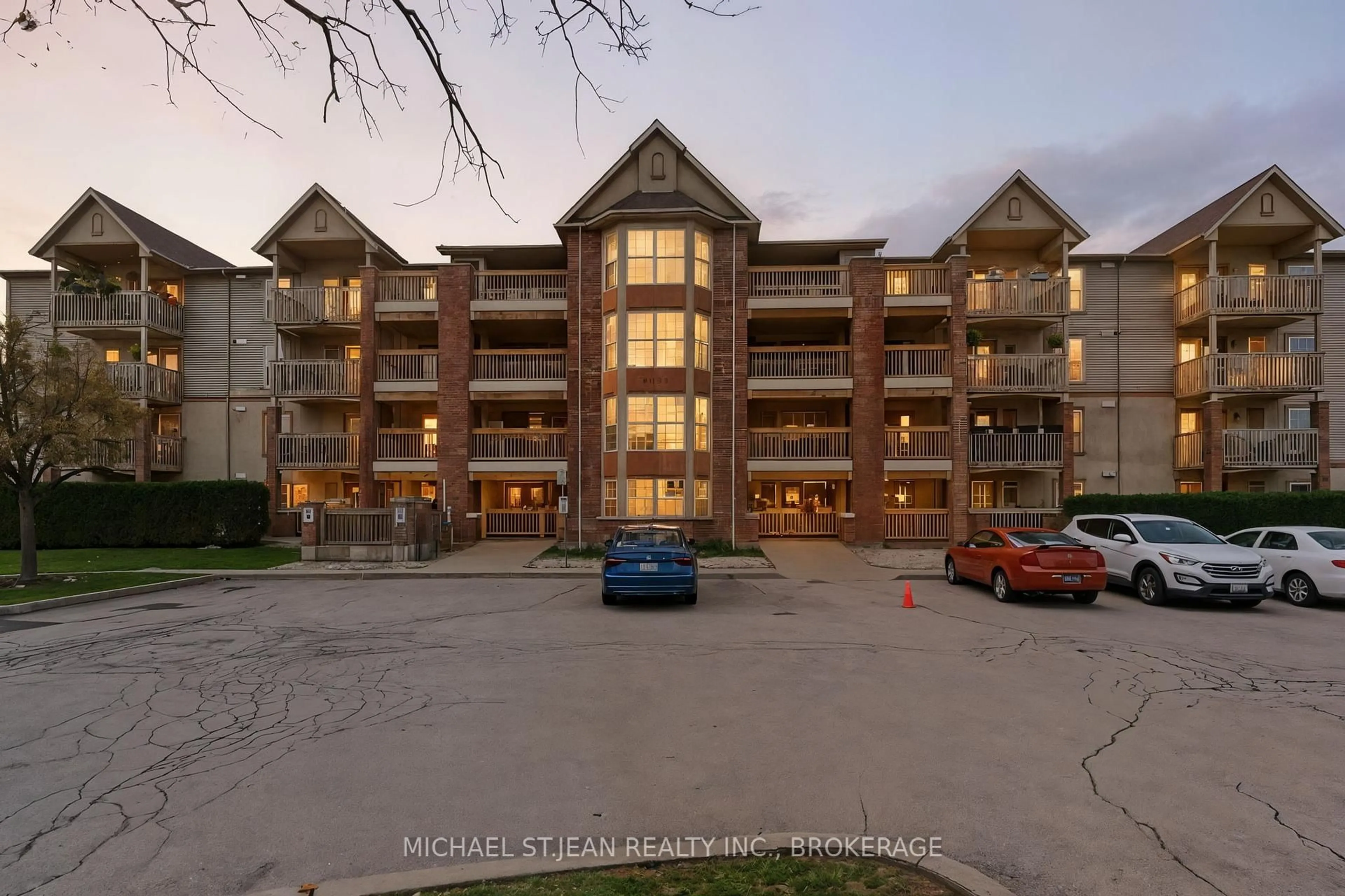 Unknown for 4003 Kilmer Dr #402, Burlington Ontario L7M 4M1