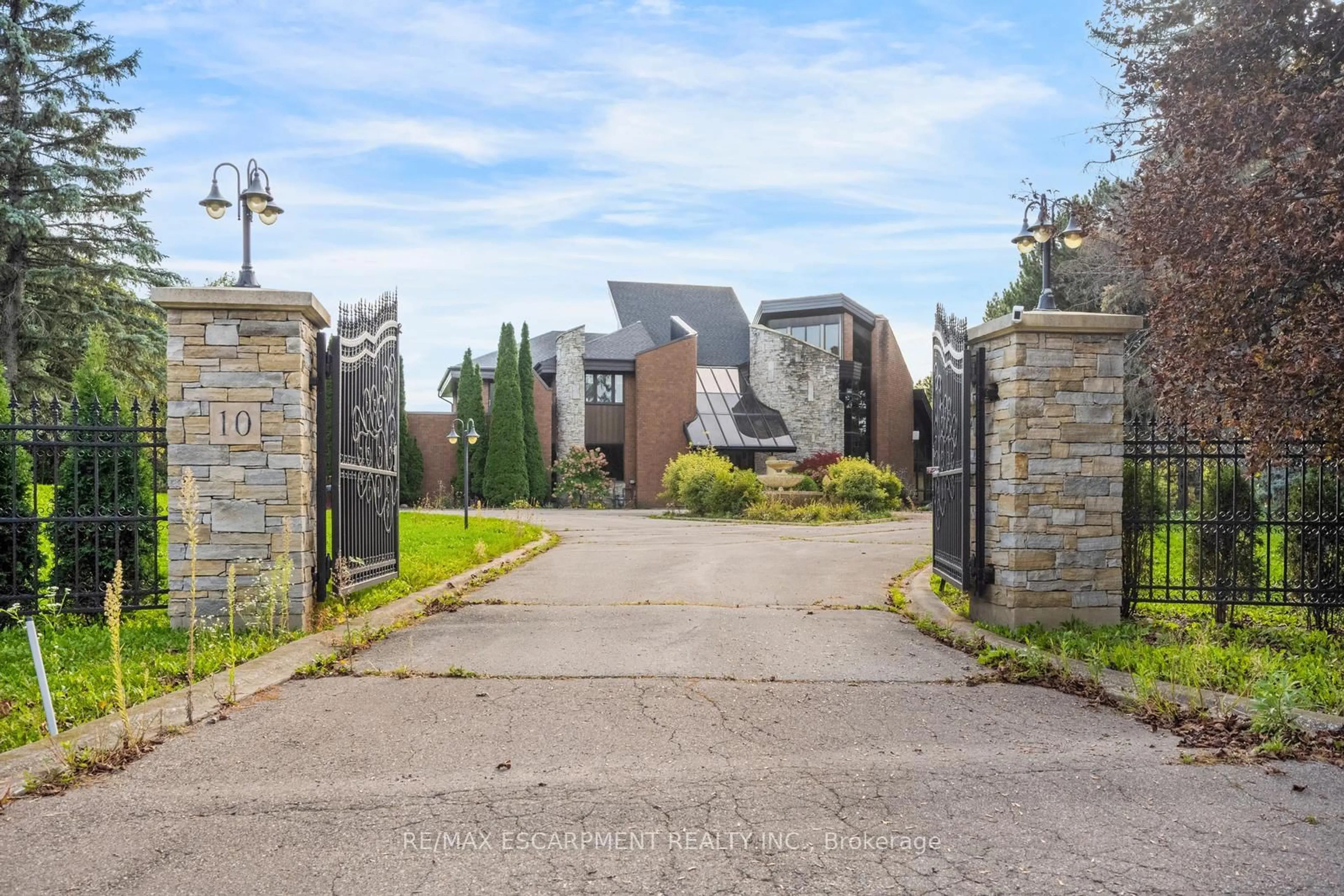 Unknown for 10 Edgeforest Dr, Brampton Ontario L6P 0E1