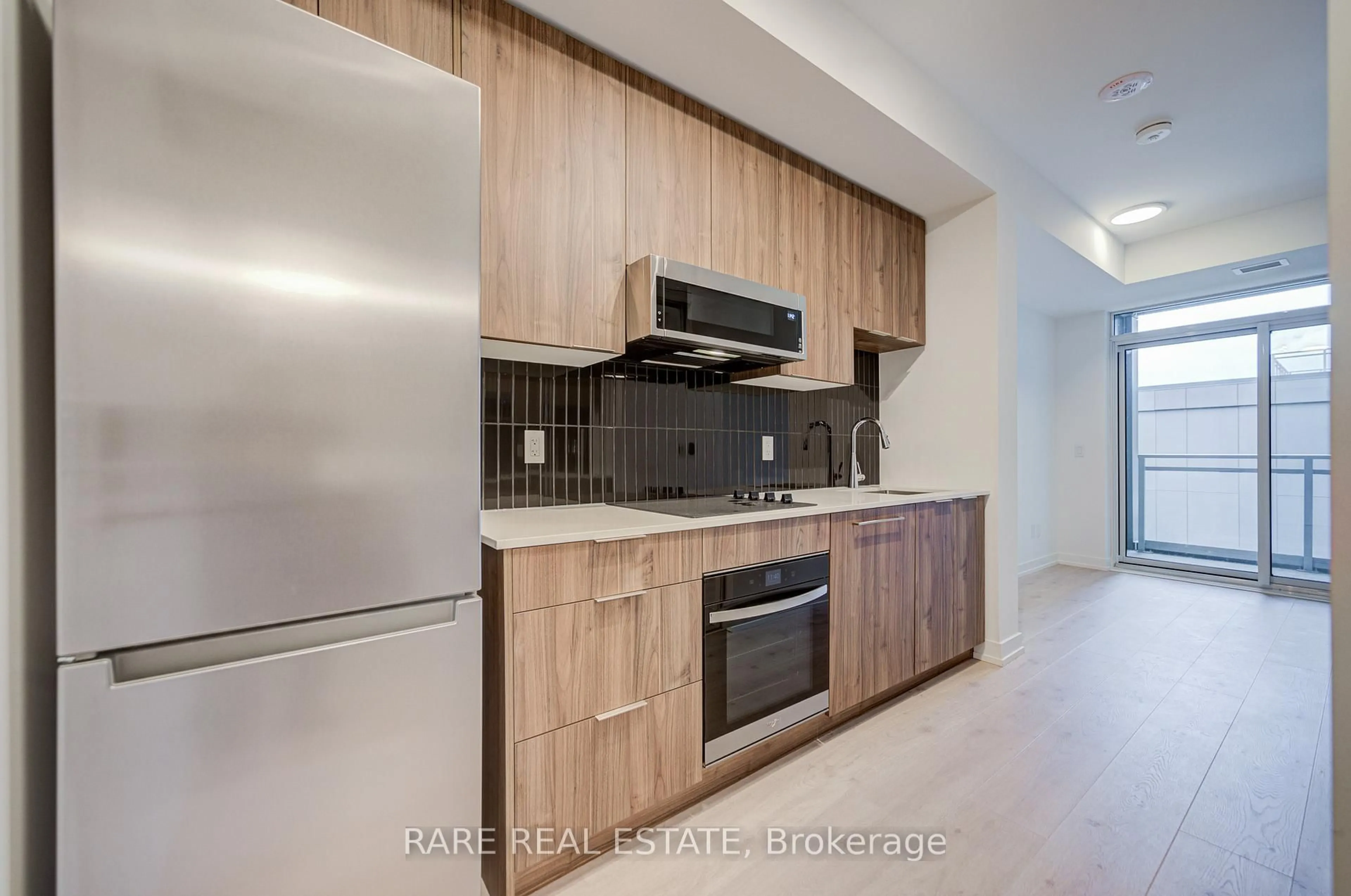 Standard kitchen, unknown for 2501 Saw Whet Blvd #359, Oakville Ontario L6M 5N2