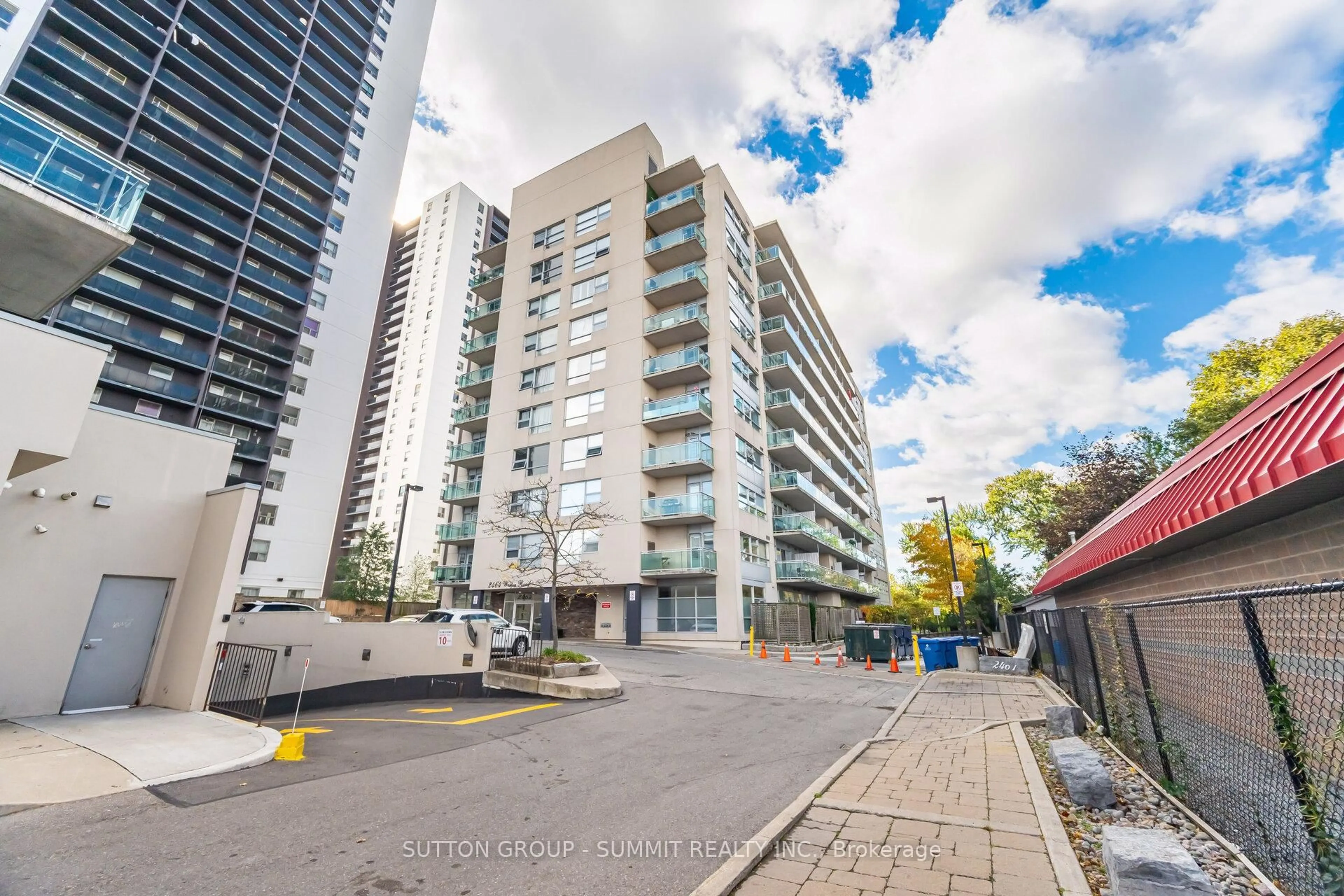 A pic from outside/outdoor area/front of a property/back of a property/a pic from drone, street for 2464 WESTON Rd #401, Toronto Ontario M9N 0A2