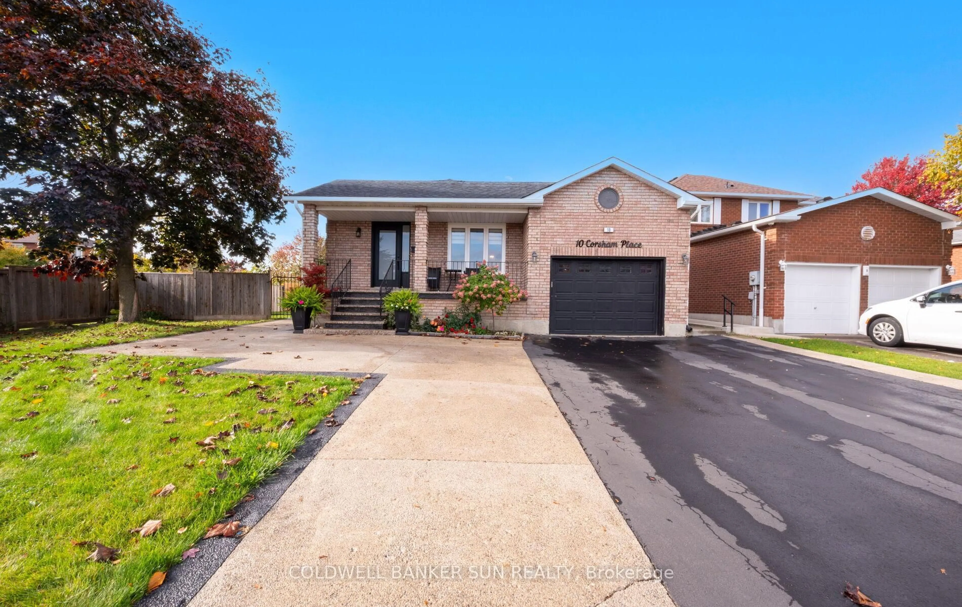 Home with brick exterior material, street for 10 Corsham Pl, Caledon Ontario L7E 1L3