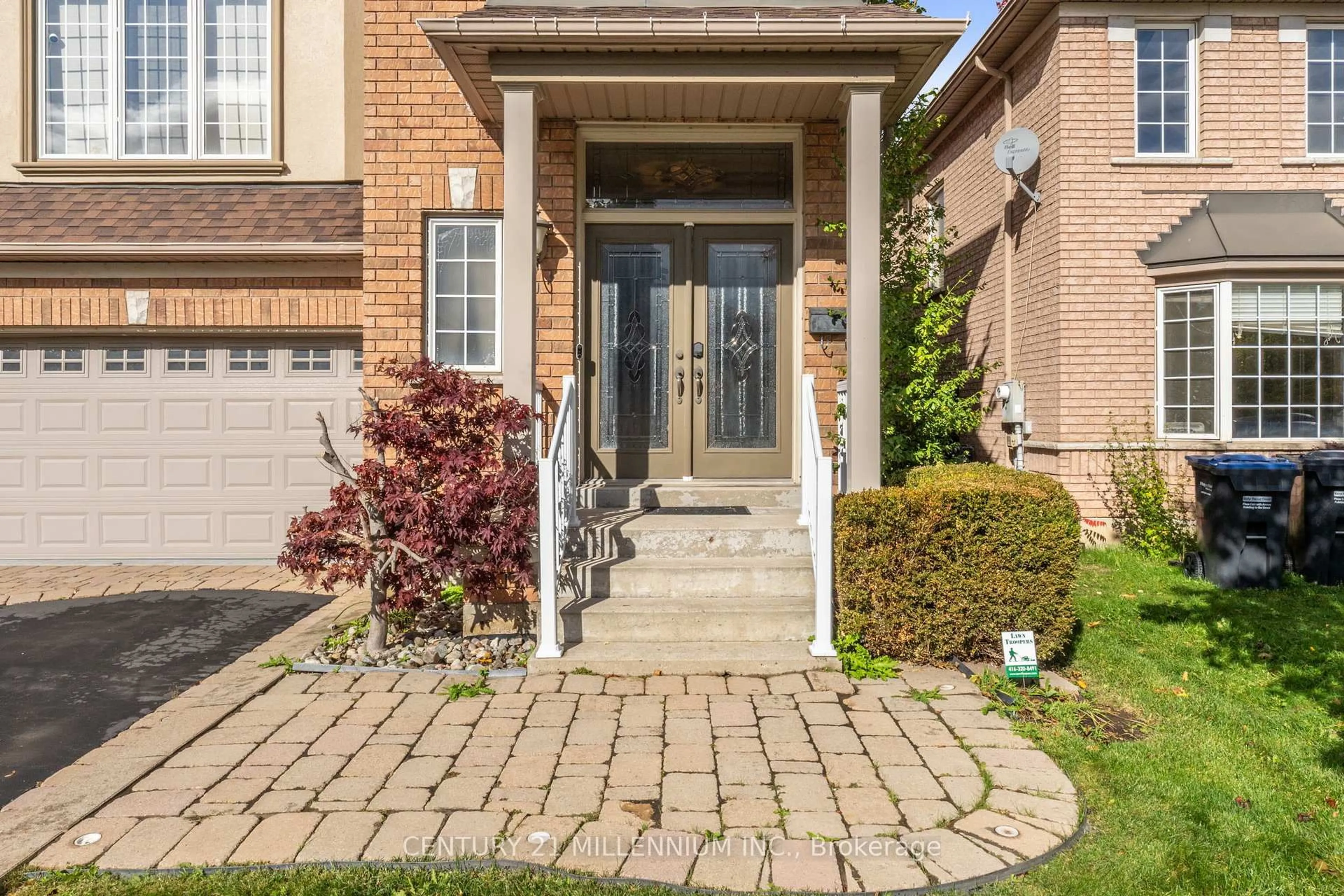Home with brick exterior material, street for 23 Upper Highlands Dr, Brampton Ontario L6Z 4W1