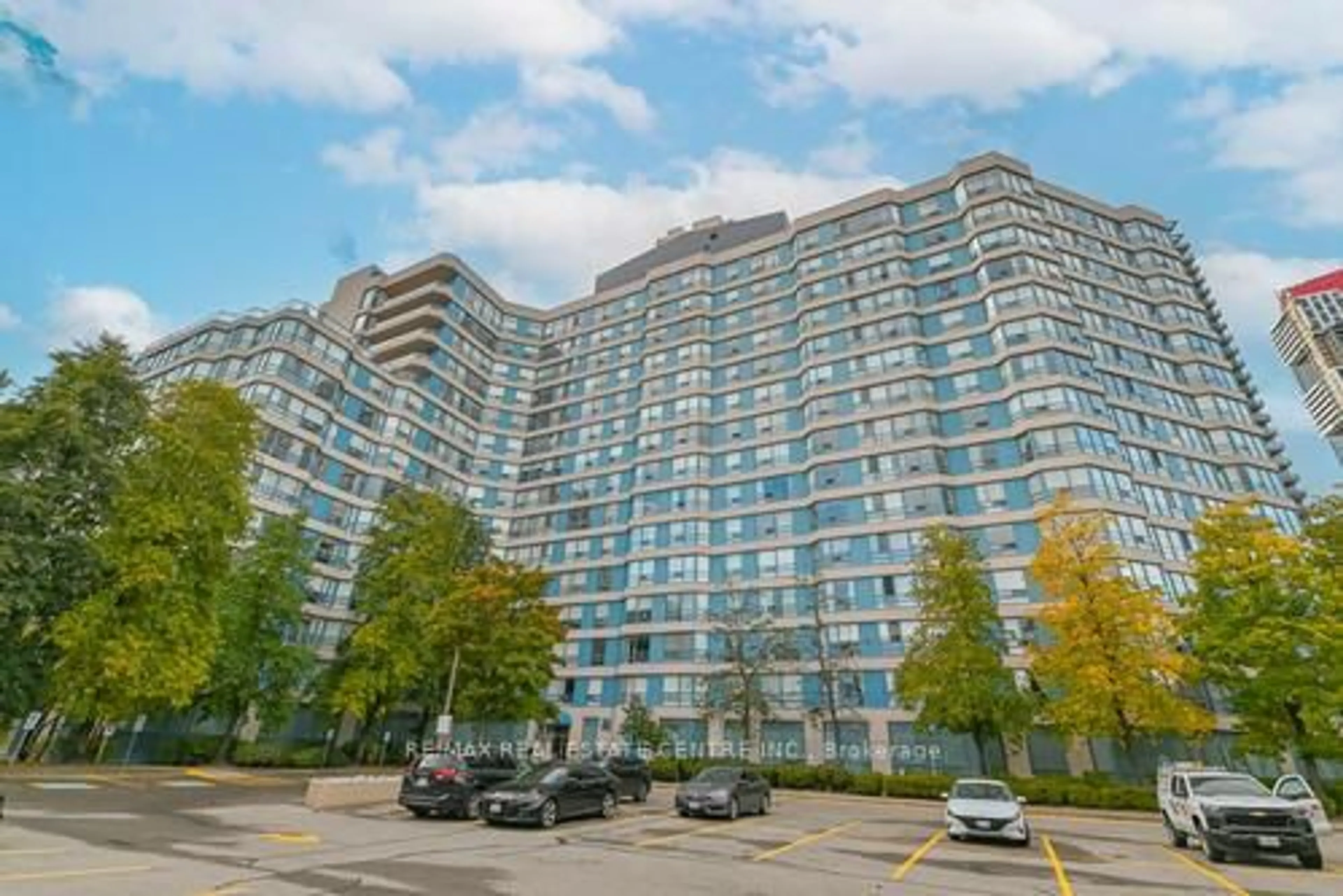 Unknown for 250 Webb Dr #612, Mississauga Ontario L5B 3Z4