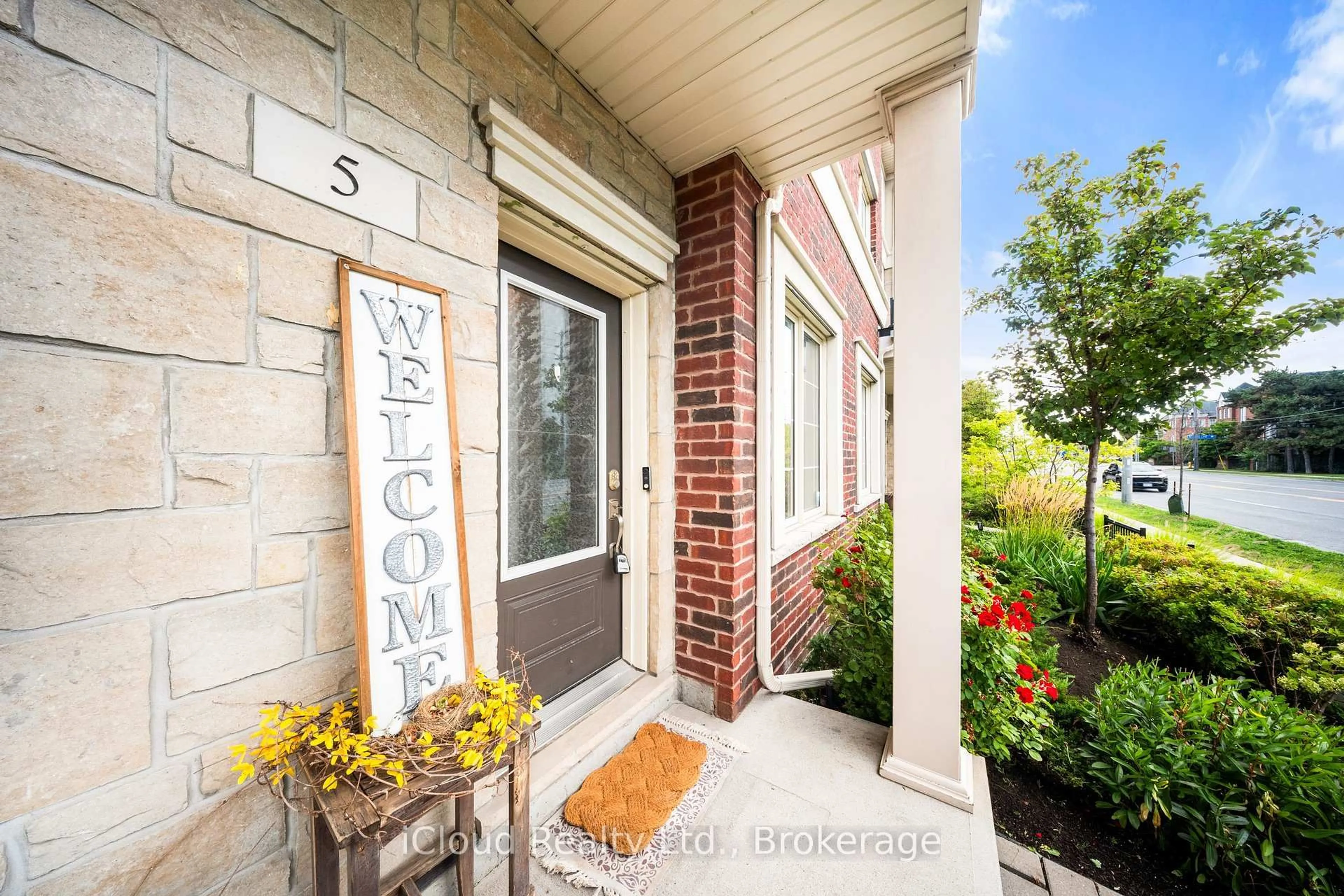 Unknown for 636 Evans Ave #5, Toronto Ontario M8W 2W6