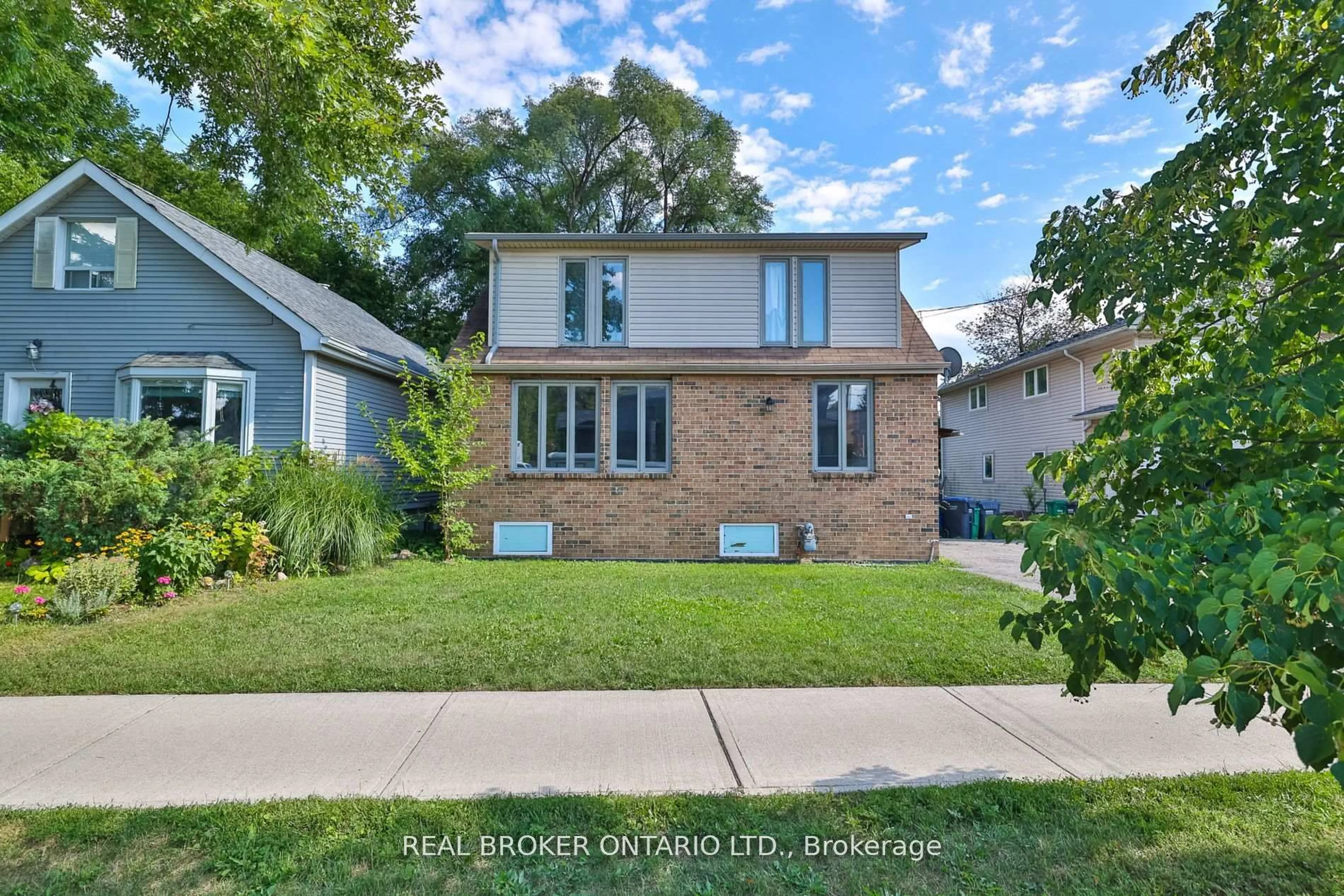 Home with brick exterior material, street for 446 Orano Ave, Mississauga Ontario L5G 2B9