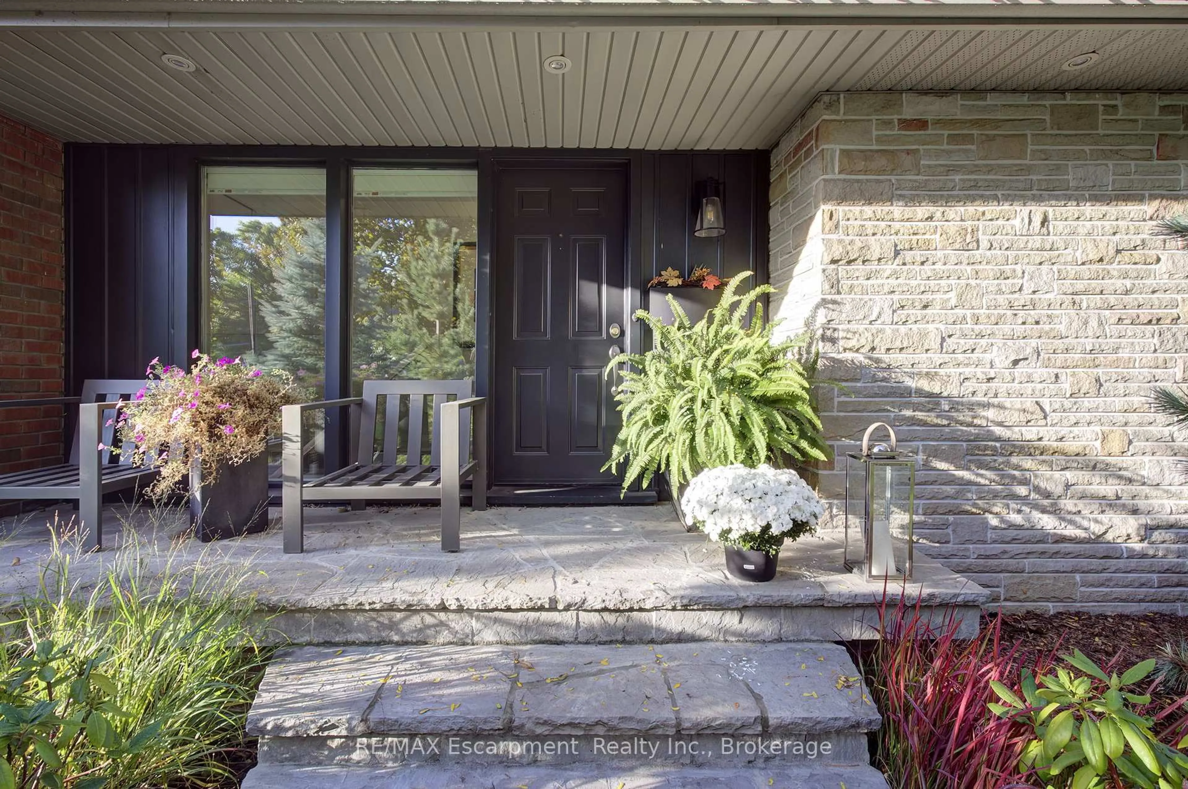 Unknown for 794 Falcon Blvd, Burlington Ontario L7T 3B3