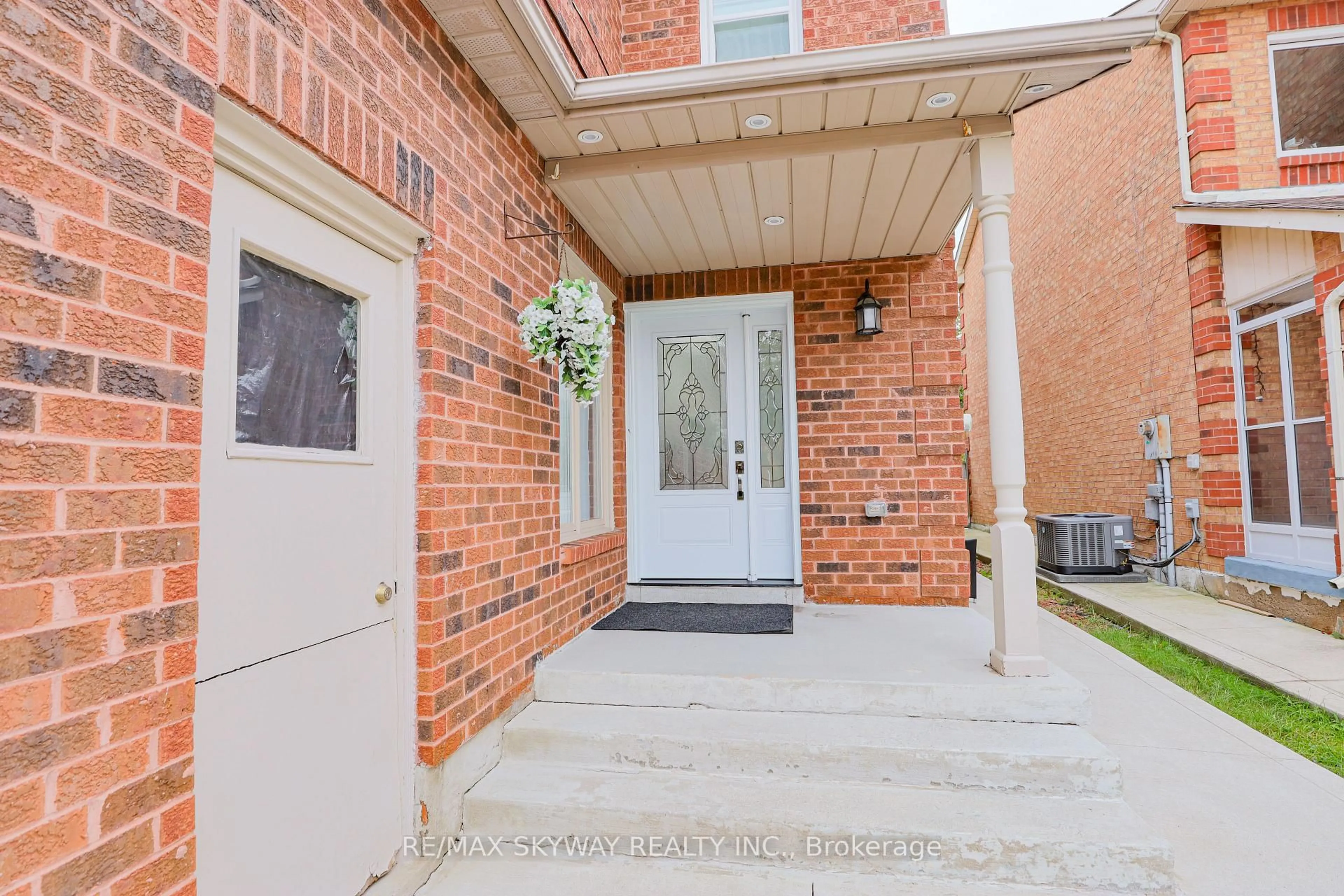 Unknown for 118 Leeward Dr, Brampton Ontario L6S 5V9