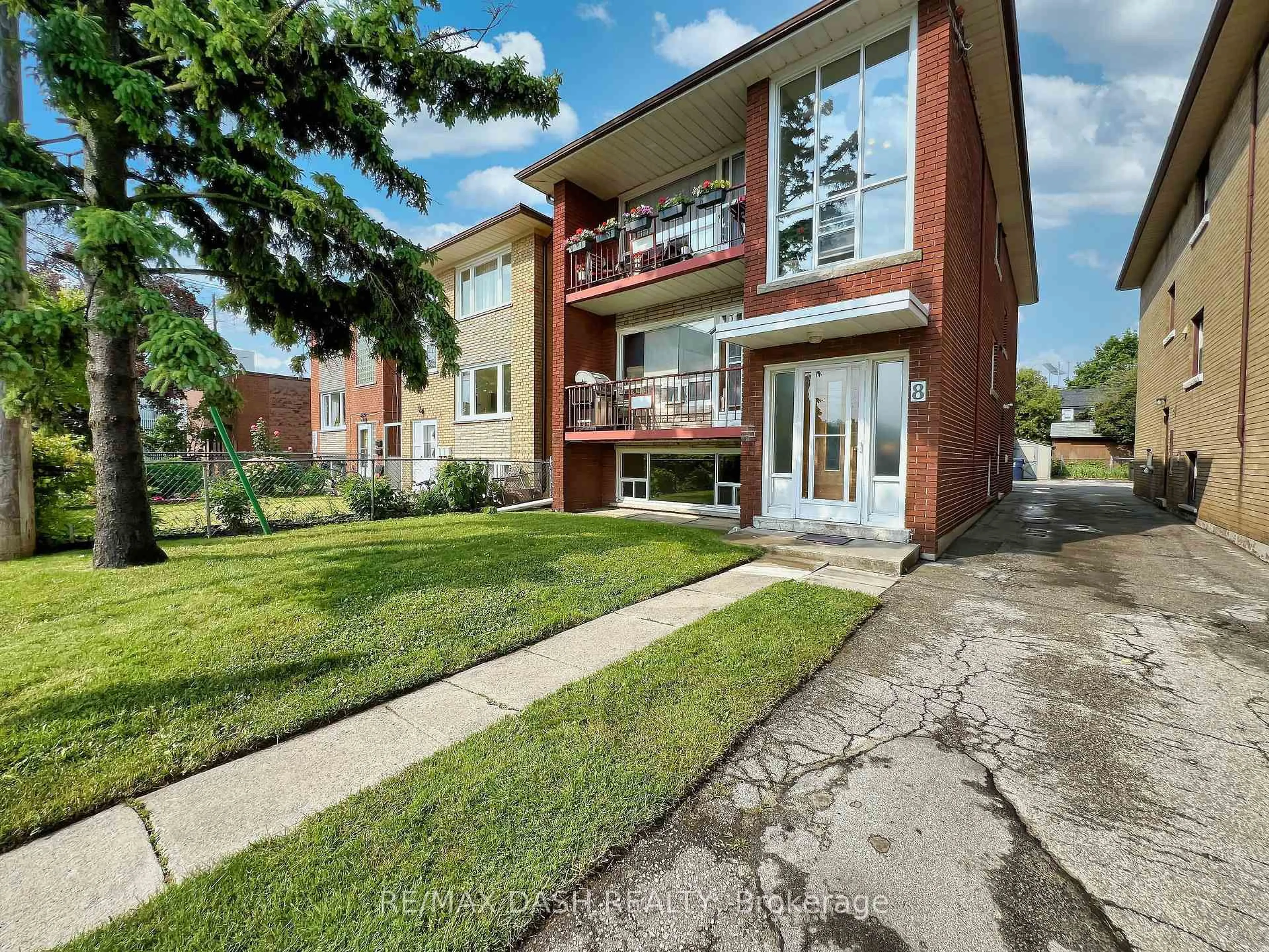 Home with brick exterior material, street for 8 Nineteenth St, Toronto Ontario M8V 3L3