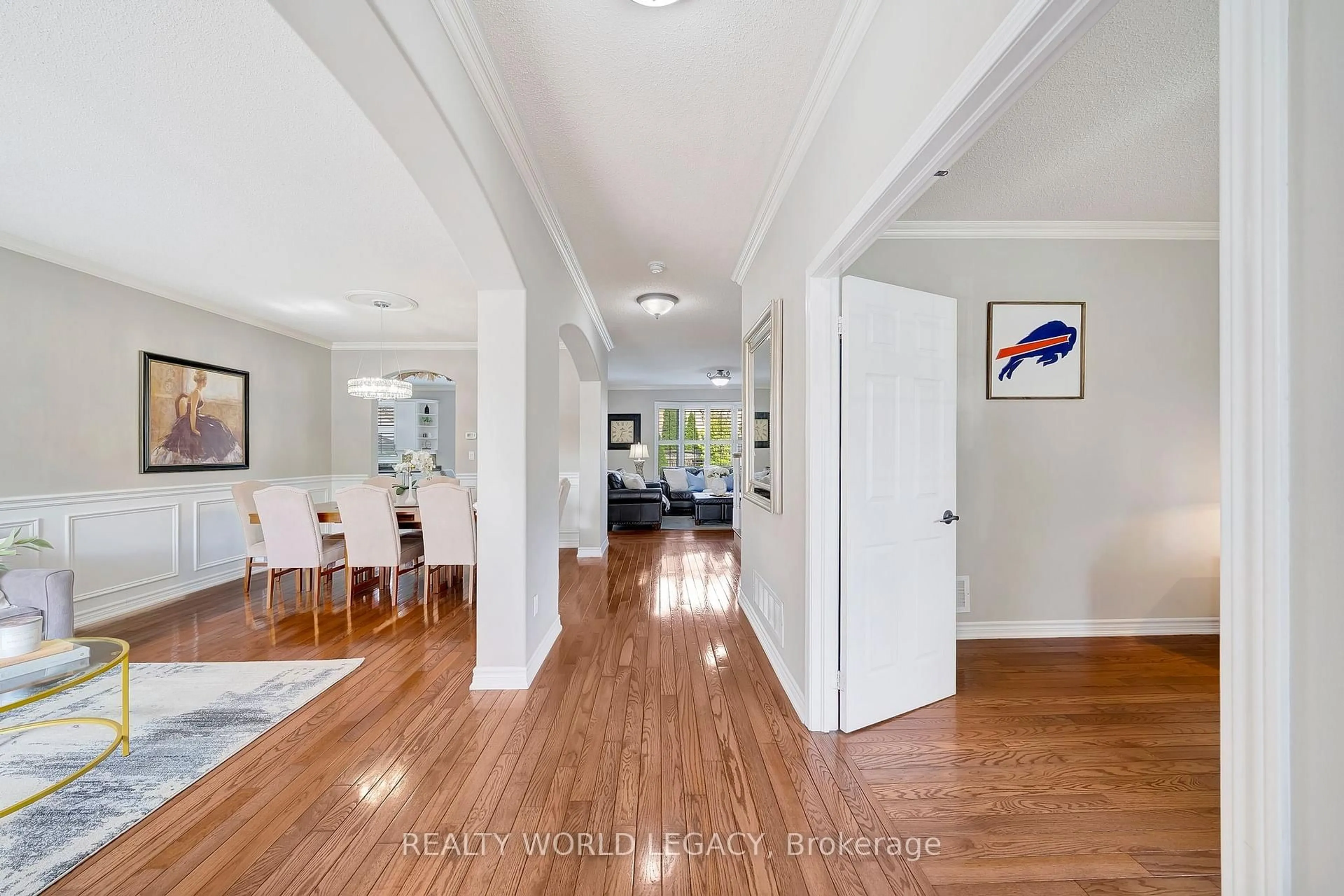 Indoor foyer for 860 Somerville Terr, Milton Ontario L9T 5T9